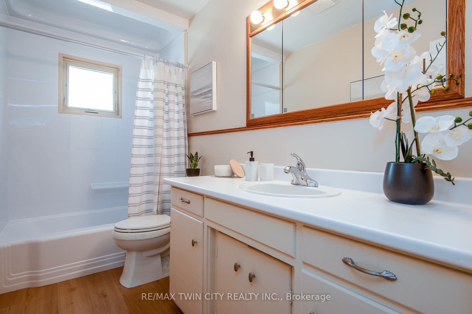 Photo 32 of 148 Siebert Avenue, Kitchener, Vanier - Kitchener — HOMEH