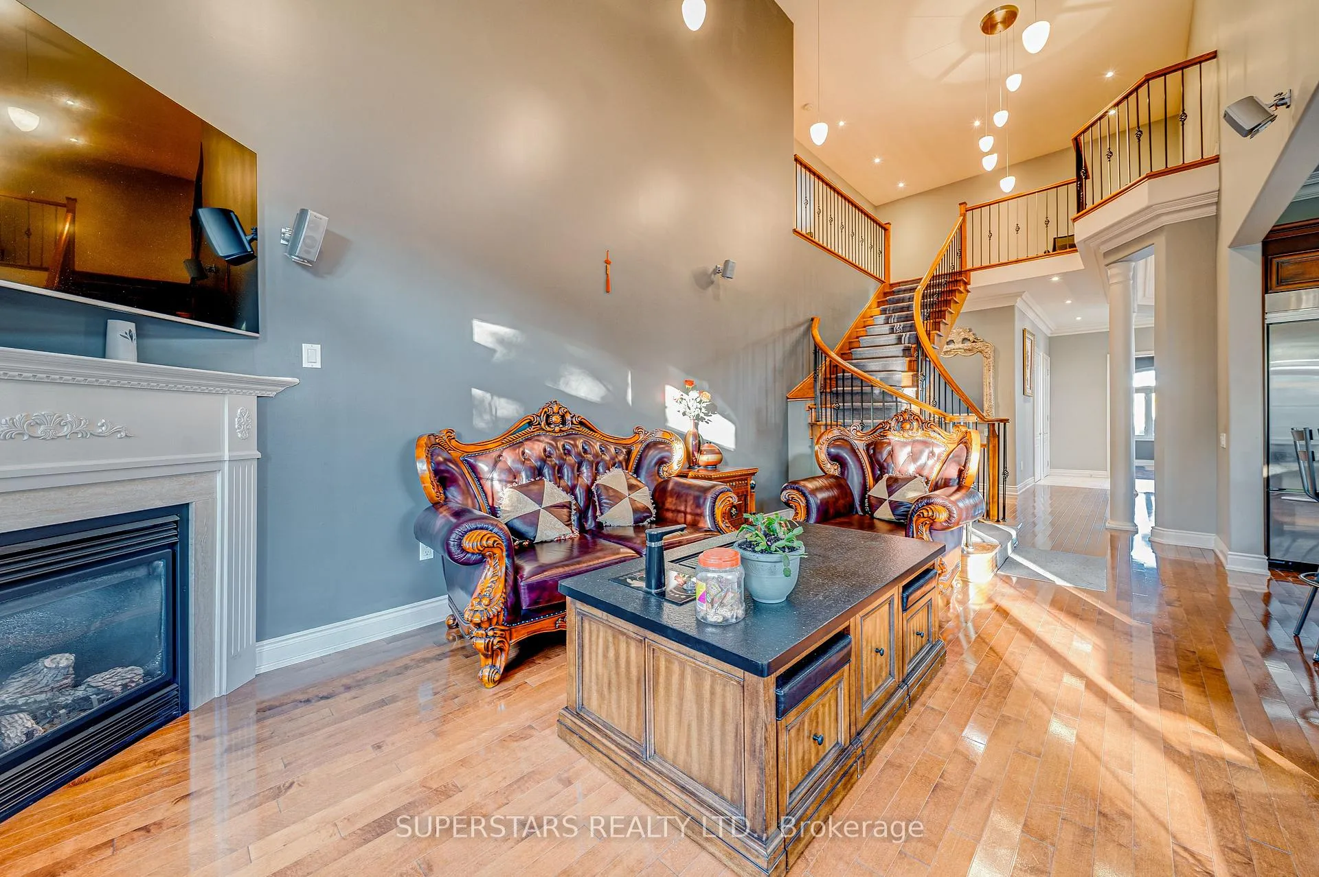 Photo 12 of 2 Chimenti Court, Markham, Unionville — HOMEH