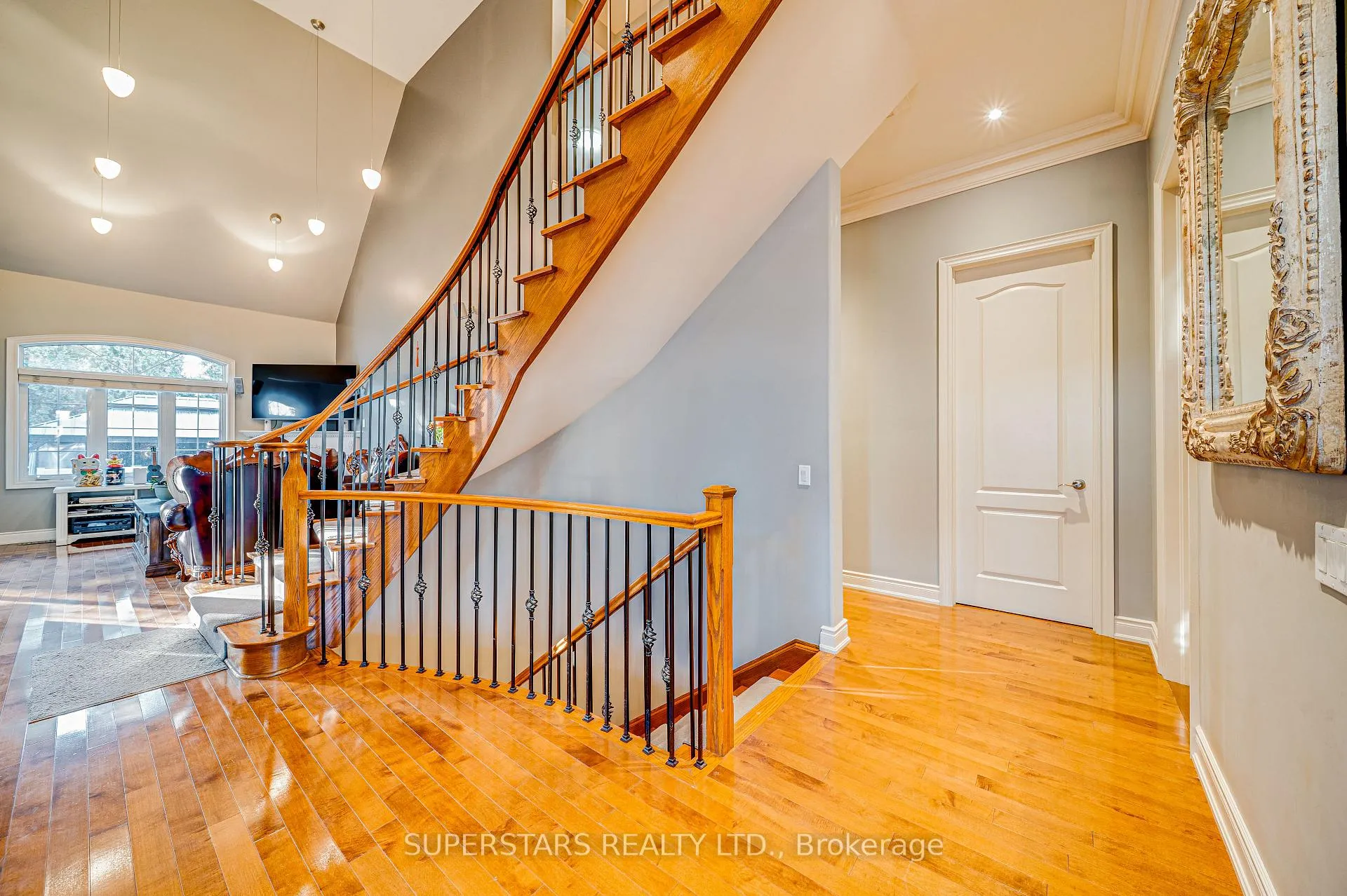 Photo 13 of 2 Chimenti Court, Markham, Unionville — HOMEH