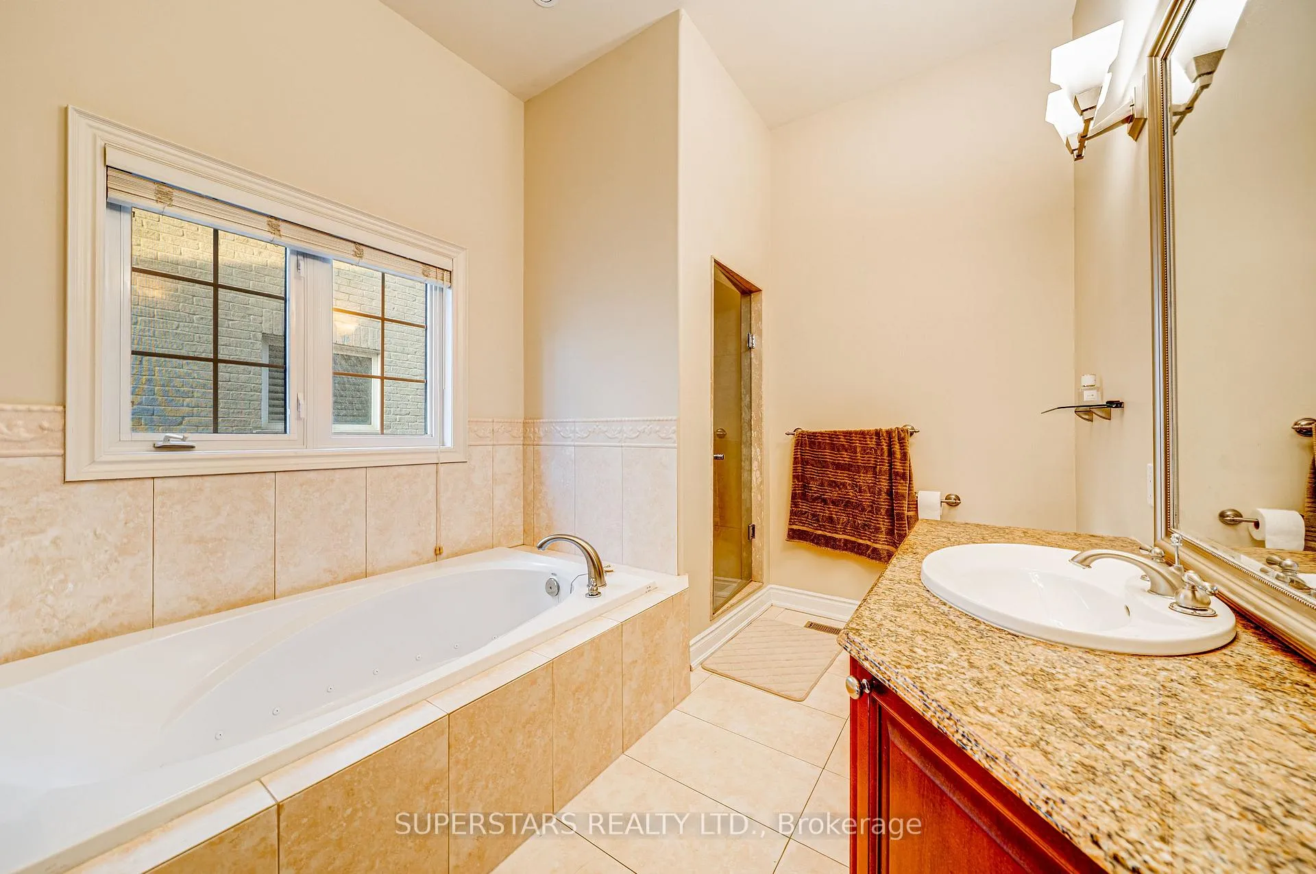 Photo 15 of 2 Chimenti Court, Markham, Unionville — HOMEH