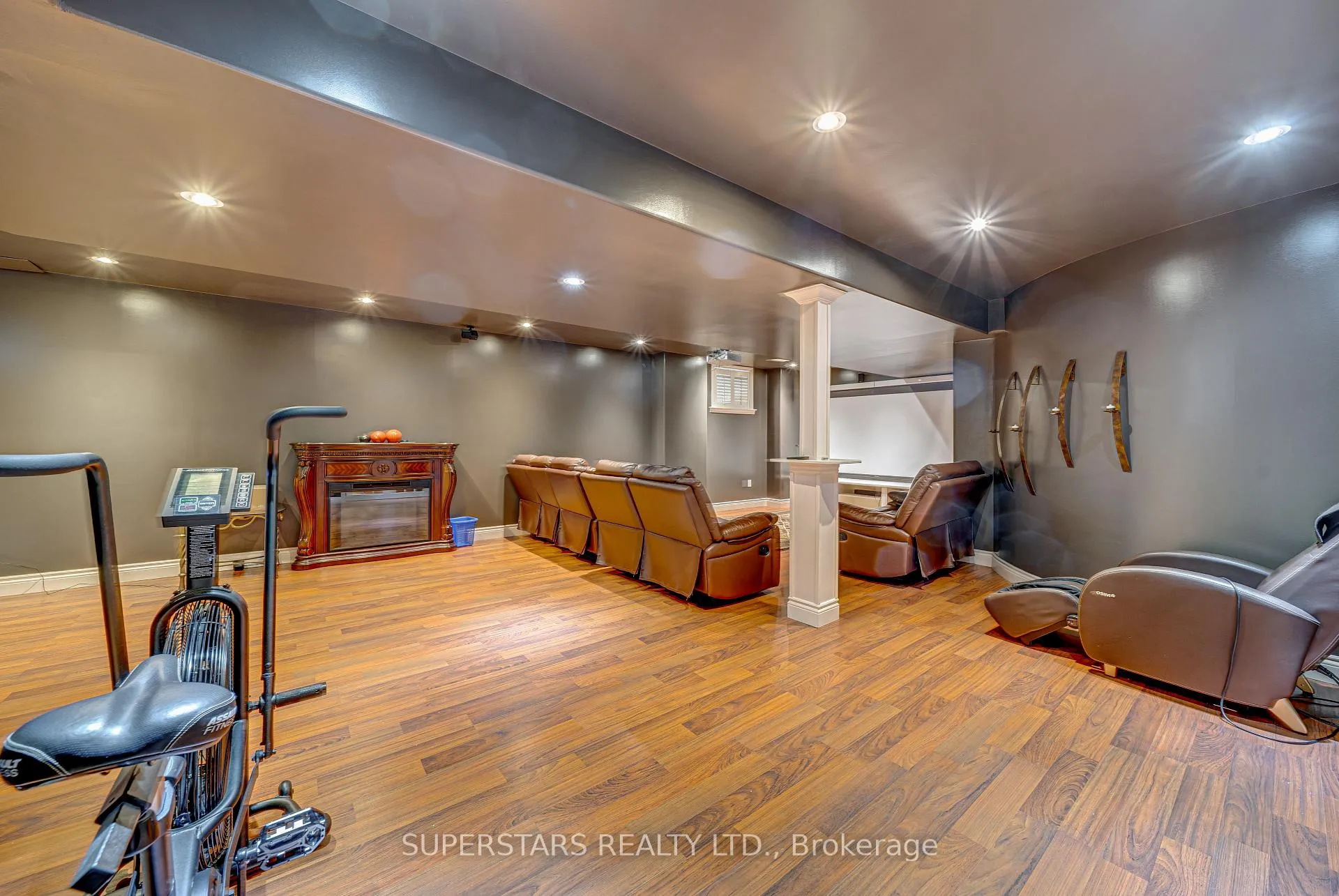 Photo 26 of 2 Chimenti Court, Markham, Unionville — HOMEH
