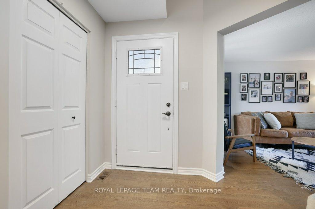 Photo 5 of 8 Black Rivers Place, Ottawa, Kanata - Bridlewood — HOMEH