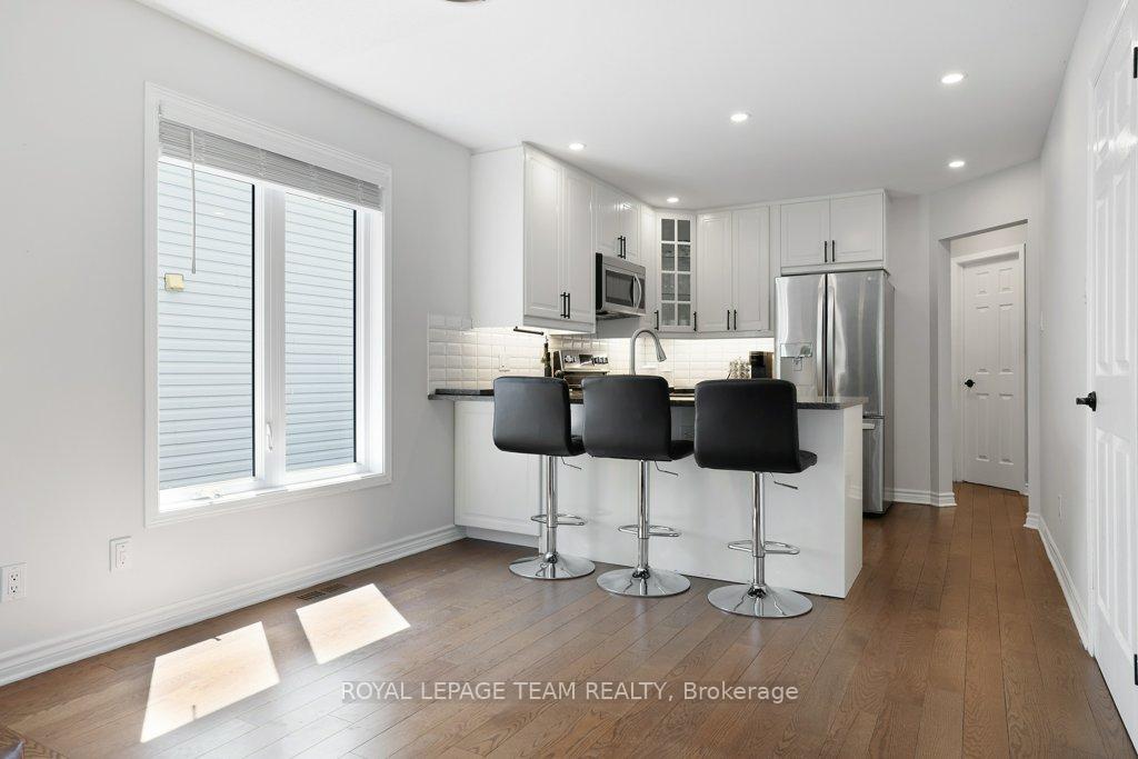 Photo 13 of 8 Black Rivers Place, Ottawa, Kanata - Bridlewood — HOMEH