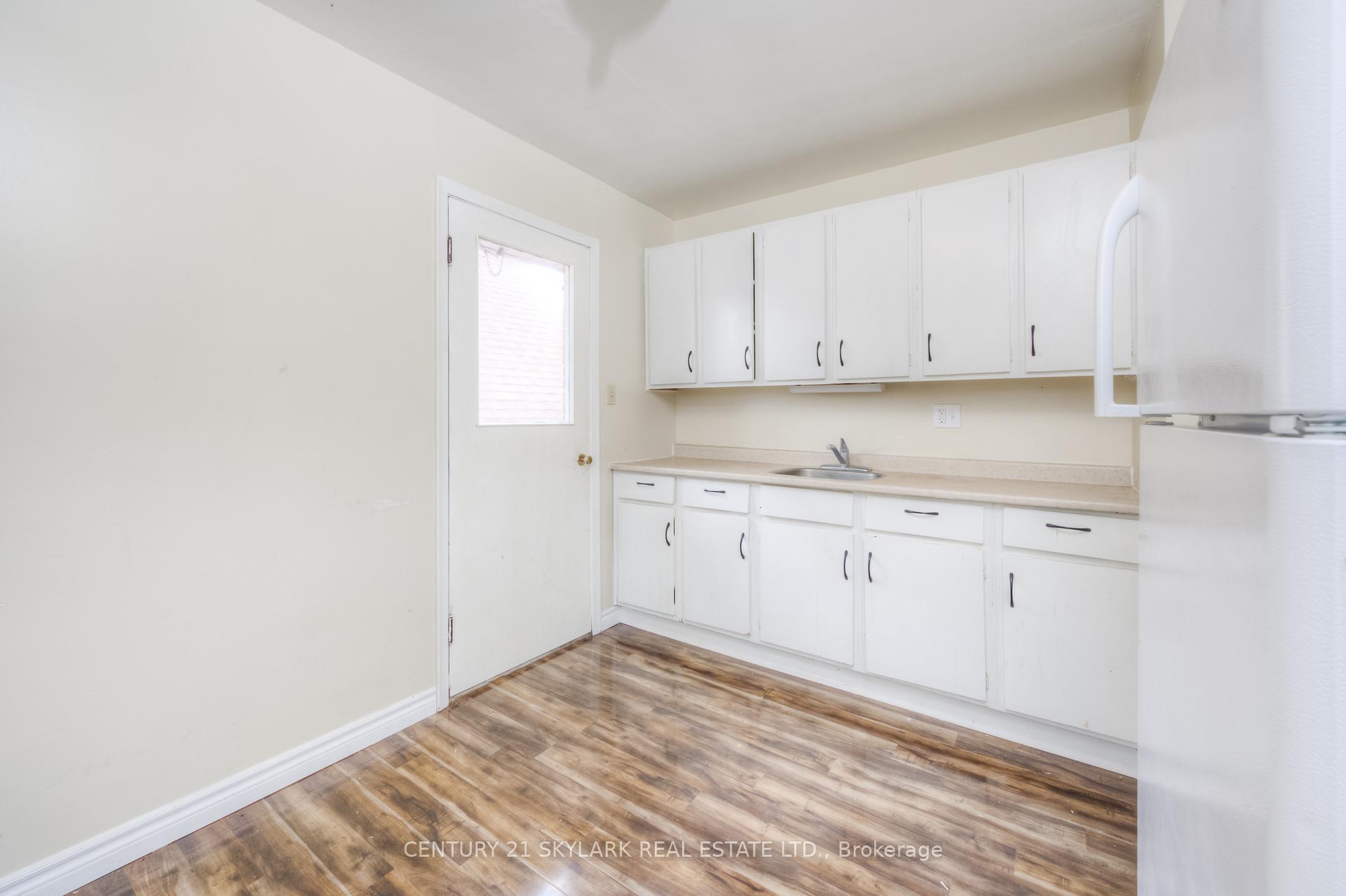 Photo 6 of Unit 4, 75 Highland Road E, Kitchener — HOMEH