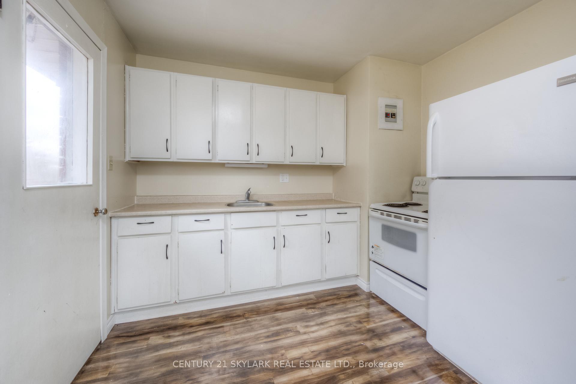 Photo 7 of Unit 4, 75 Highland Road E, Kitchener — HOMEH