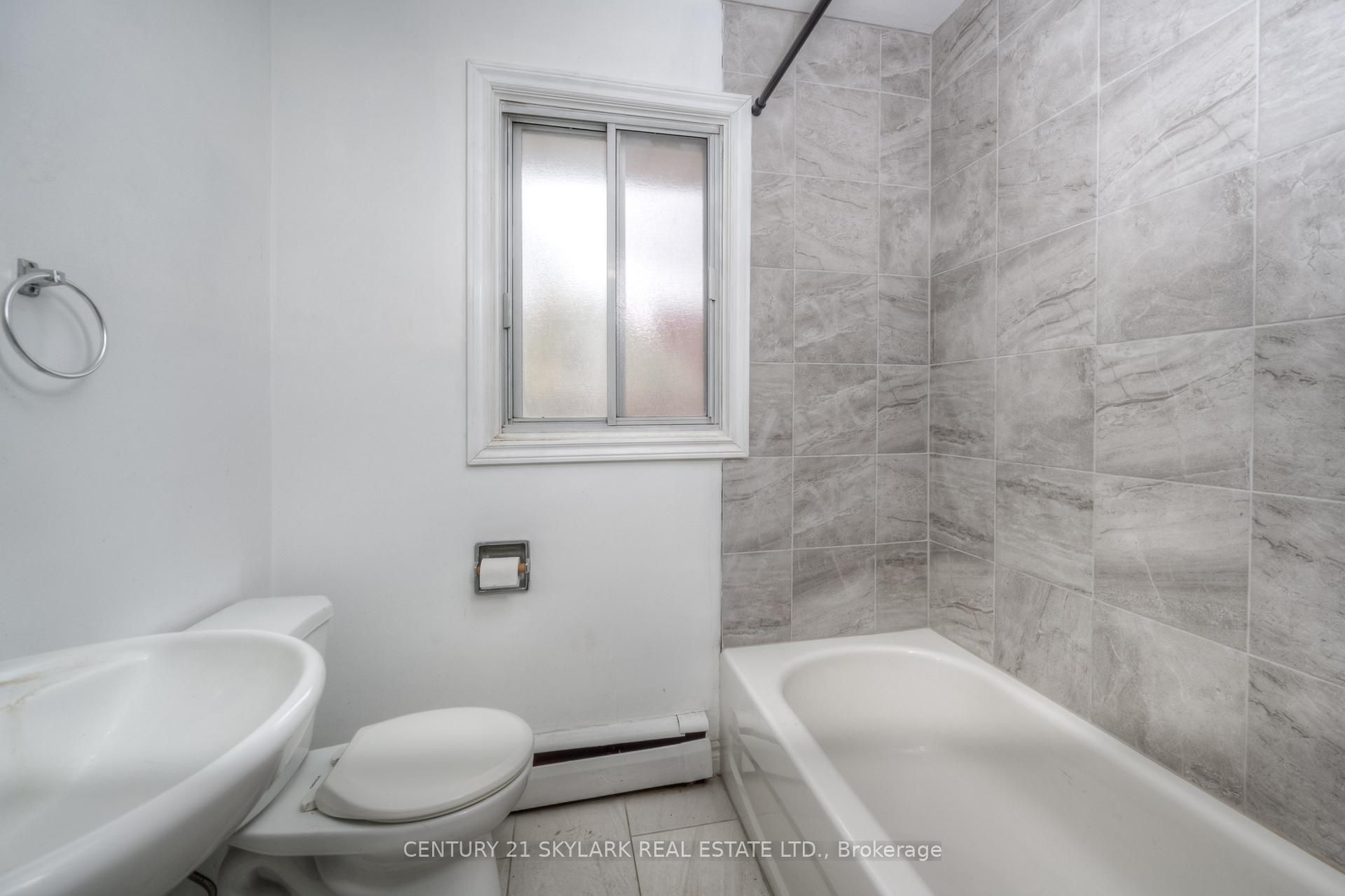 Photo 14 of Unit 4, 75 Highland Road E, Kitchener — HOMEH