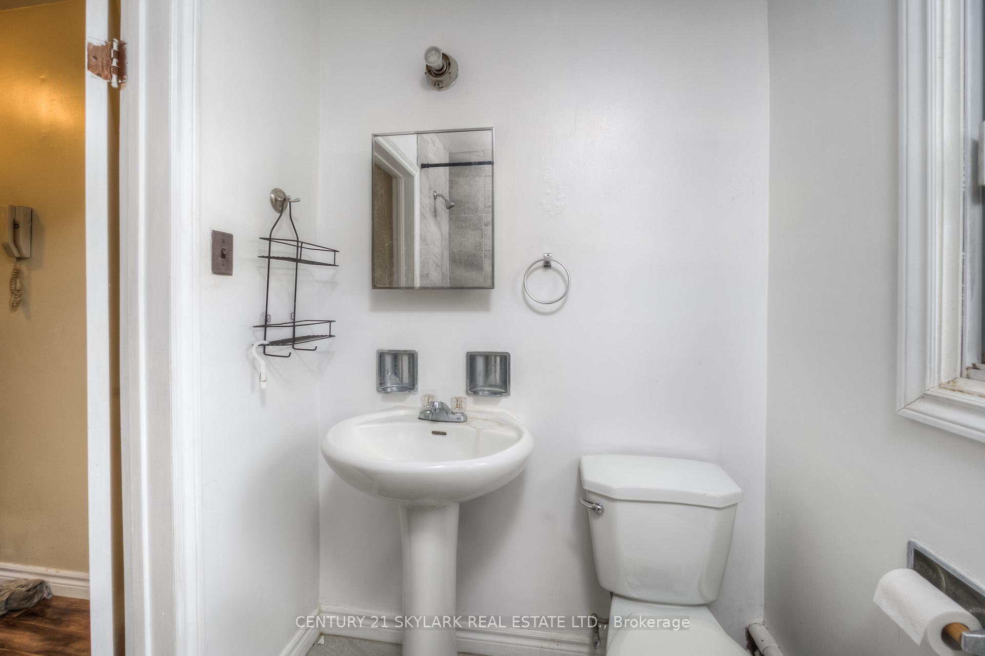 Photo 15 of Unit 4, 75 Highland Road E, Kitchener — HOMEH