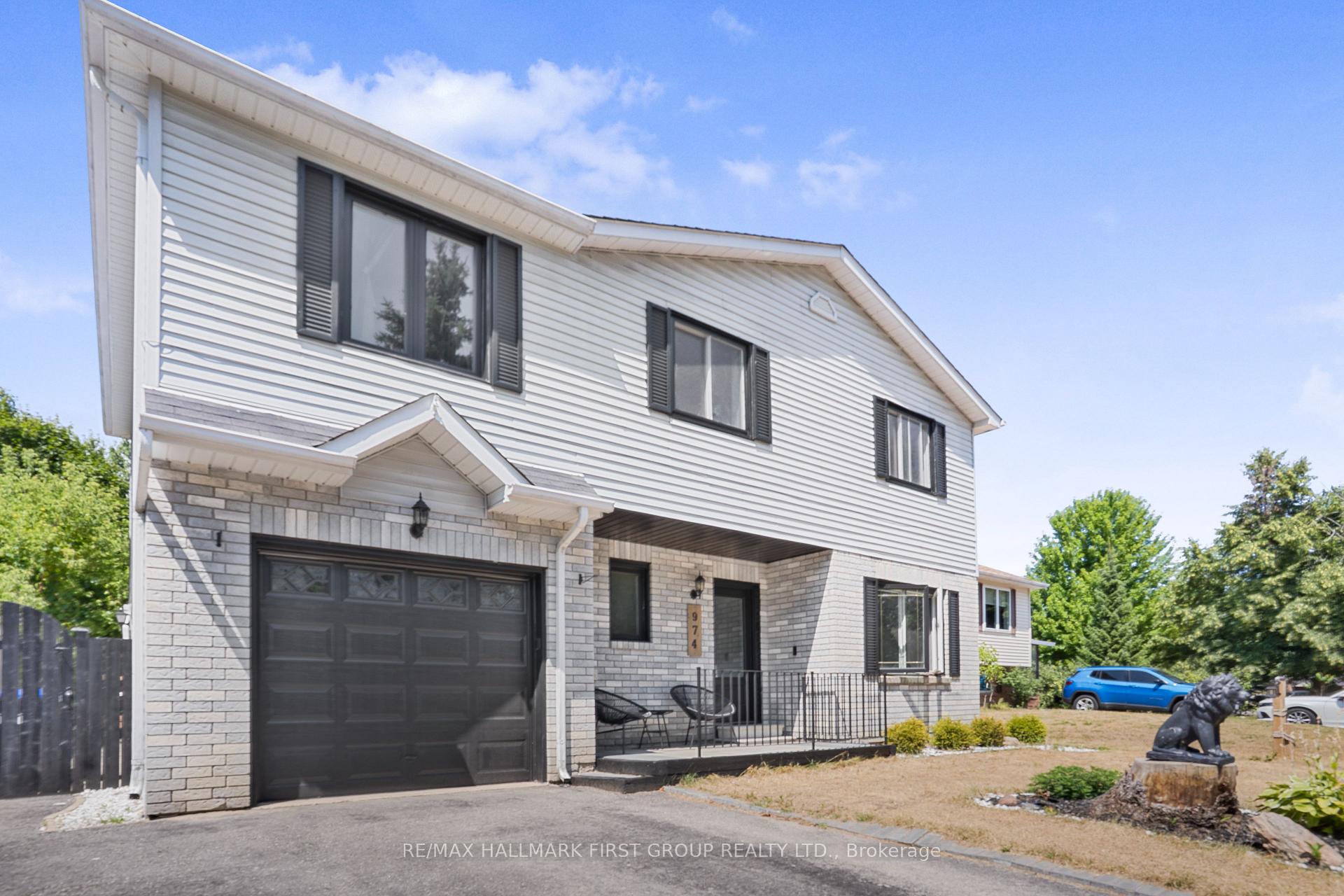 Photo 2 of 974 Vance Crescent, Innisfil, Alcona — HOMEH