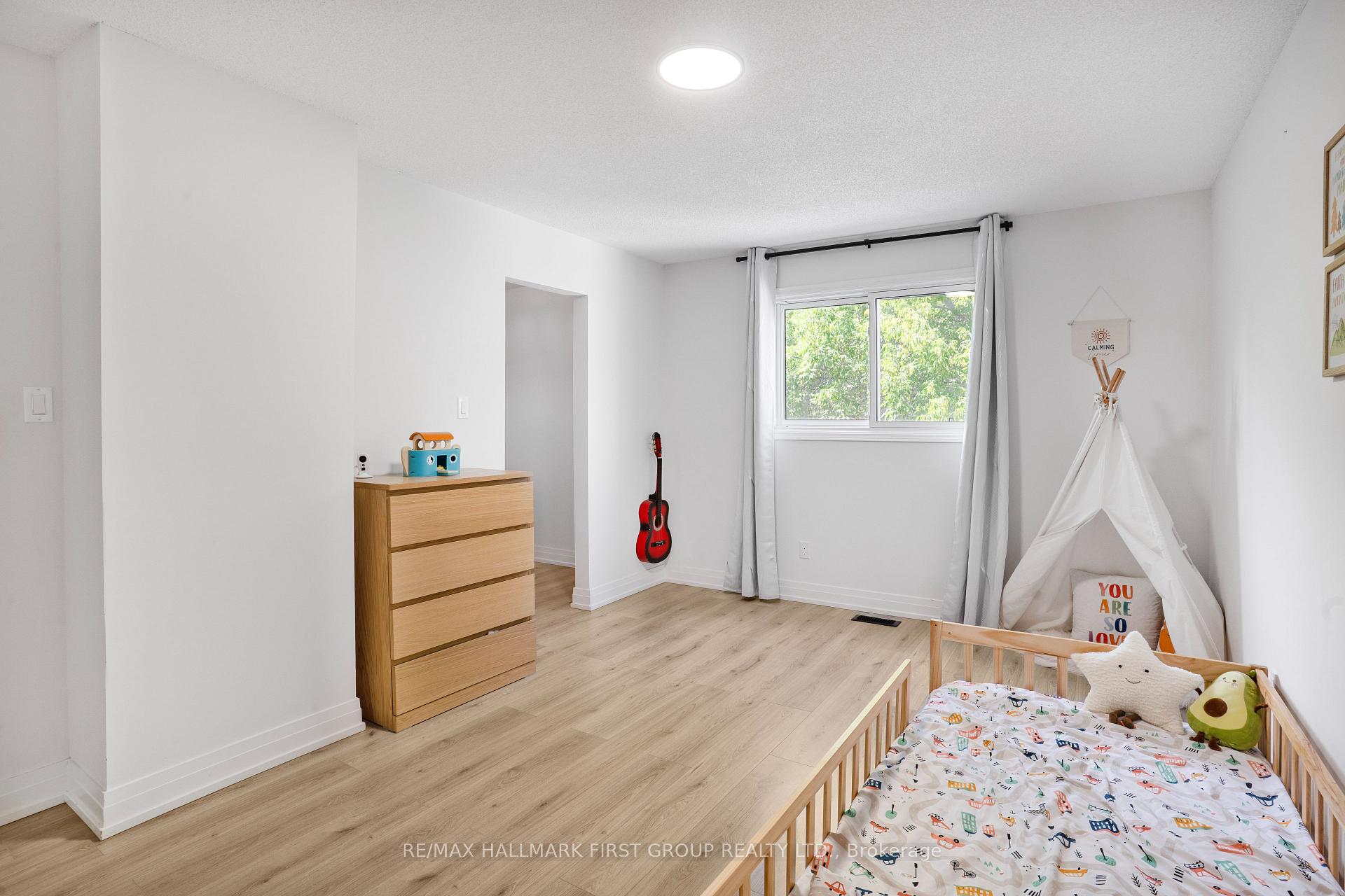 Photo 13 of 974 Vance Crescent, Innisfil, Alcona — HOMEH