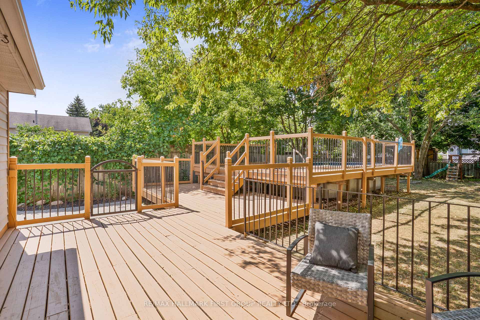 Photo 40 of 974 Vance Crescent, Innisfil, Alcona — HOMEH