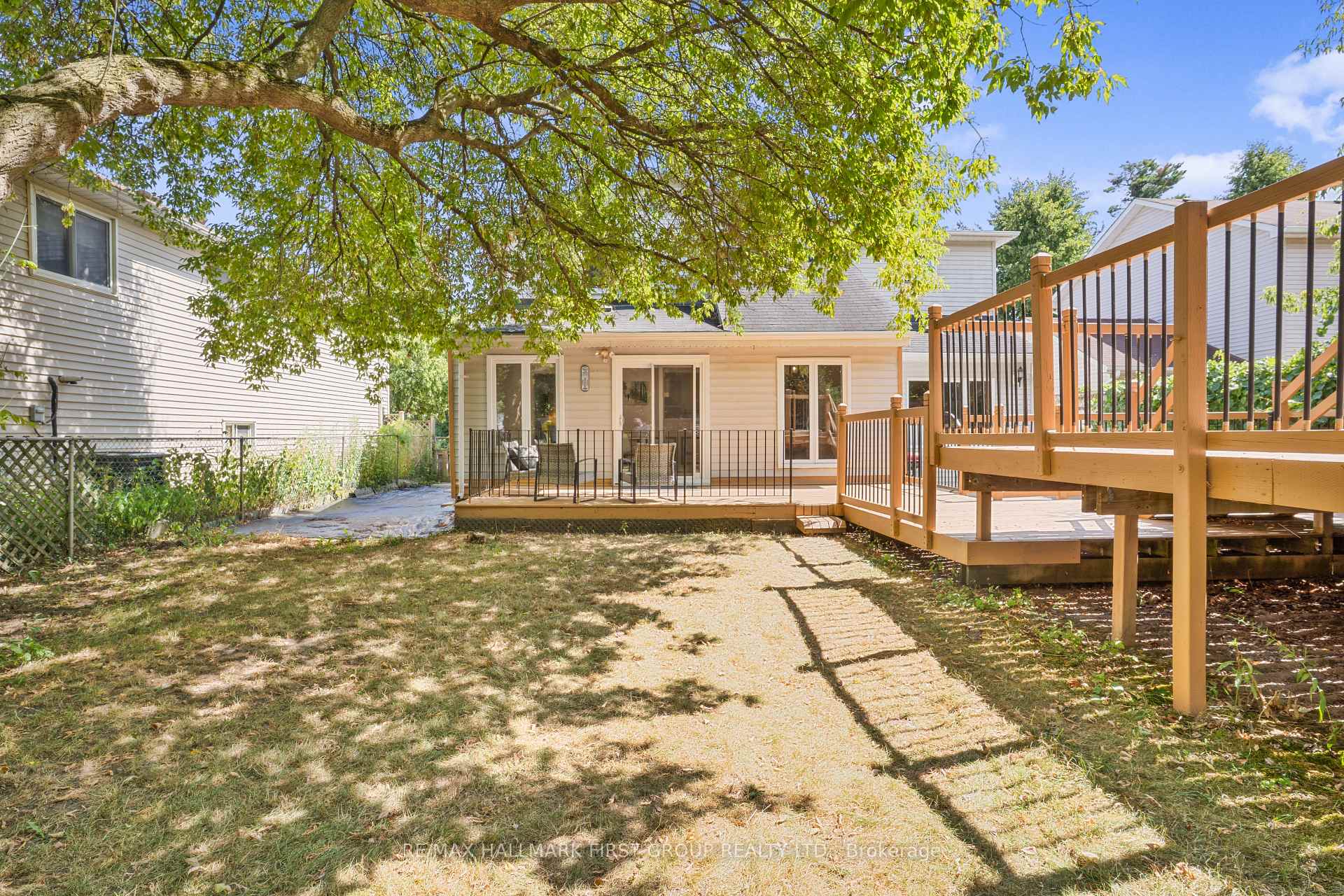 Photo 42 of 974 Vance Crescent, Innisfil, Alcona — HOMEH