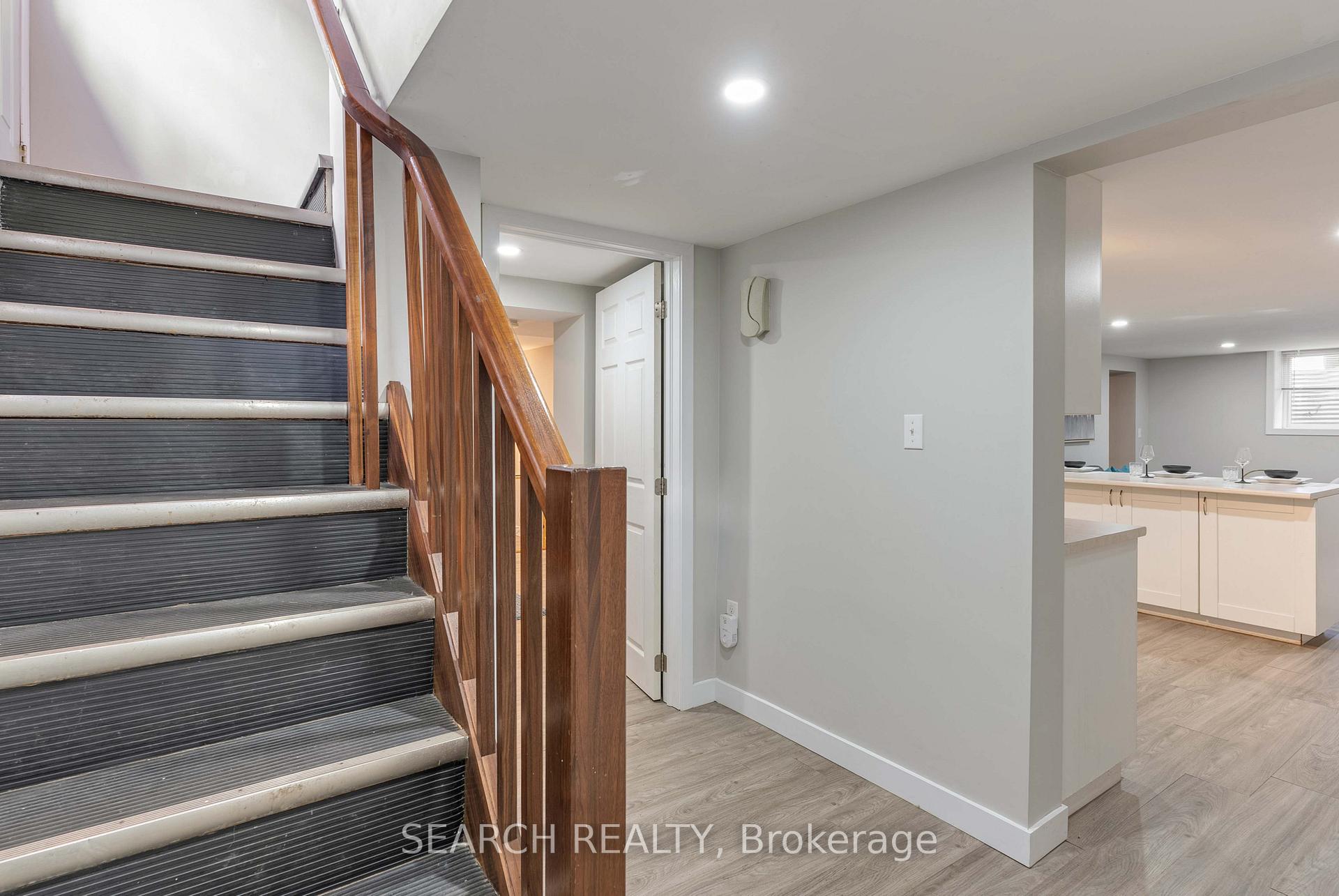 Photo 21 of 82 Southmoor Drive, Kitchener — HOMEH