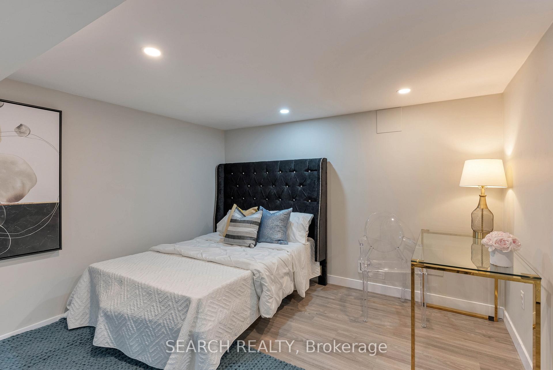 Photo 22 of 82 Southmoor Drive, Kitchener — HOMEH