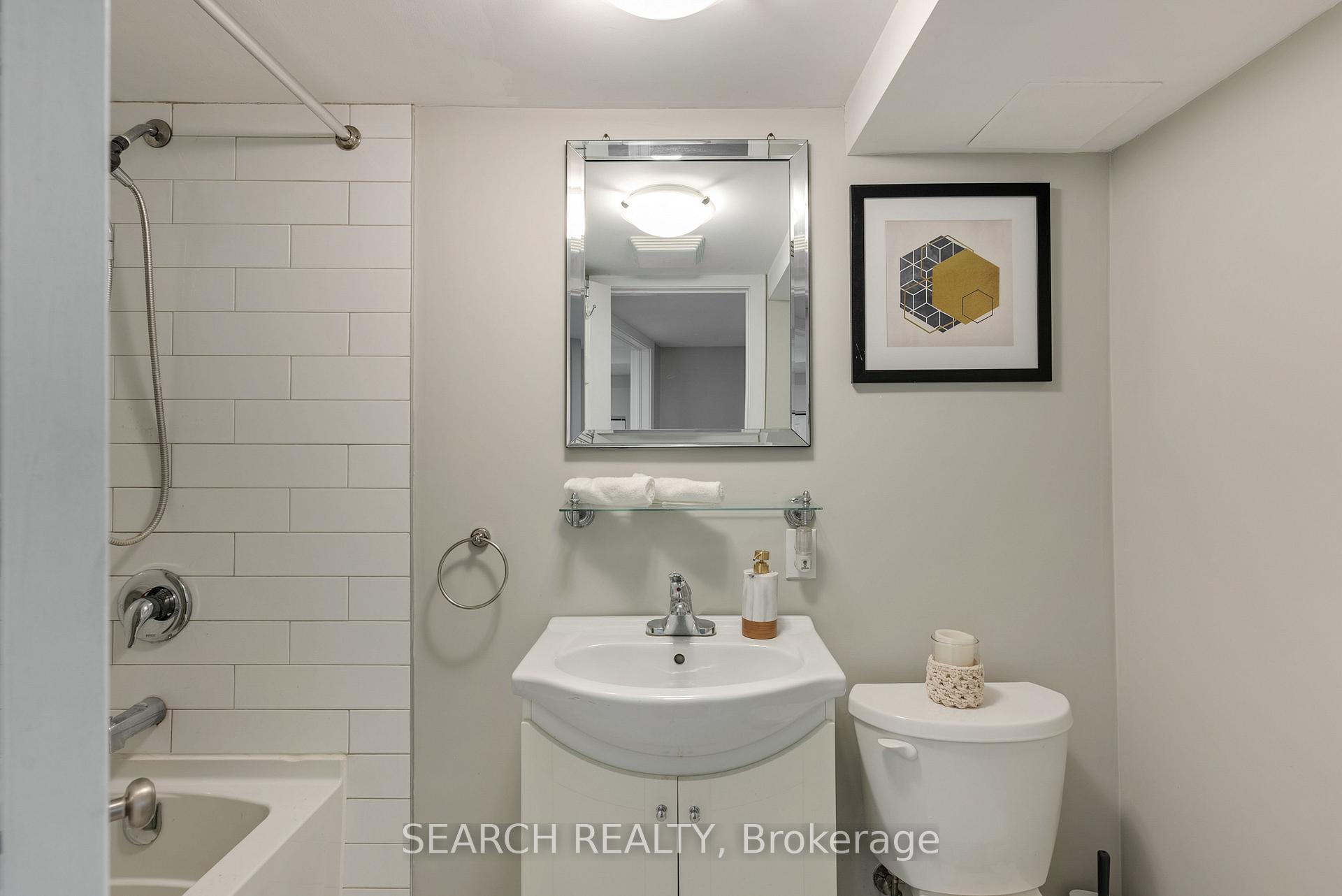 Photo 27 of 82 Southmoor Drive, Kitchener — HOMEH
