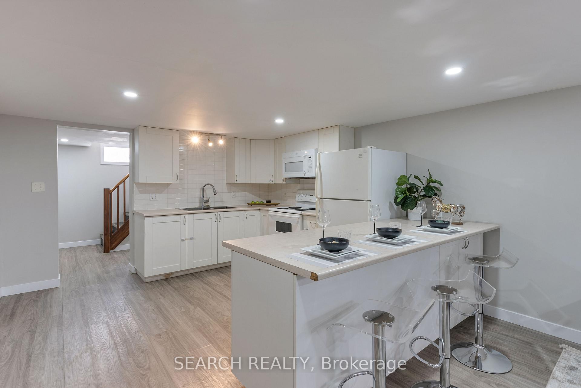 Photo 33 of 82 Southmoor Drive, Kitchener — HOMEH