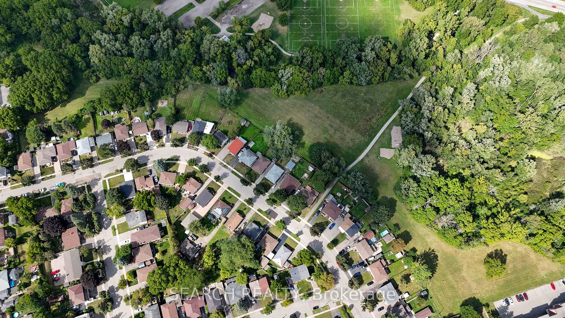 Photo 38 of 82 Southmoor Drive, Kitchener — HOMEH