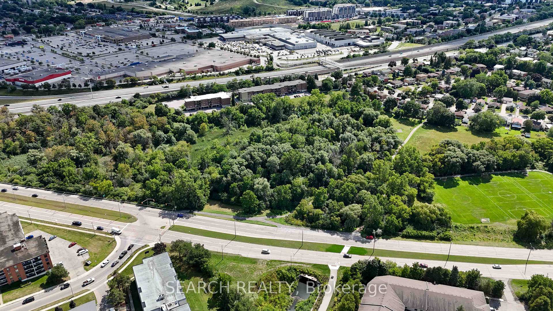 Photo 40 of 82 Southmoor Drive, Kitchener — HOMEH