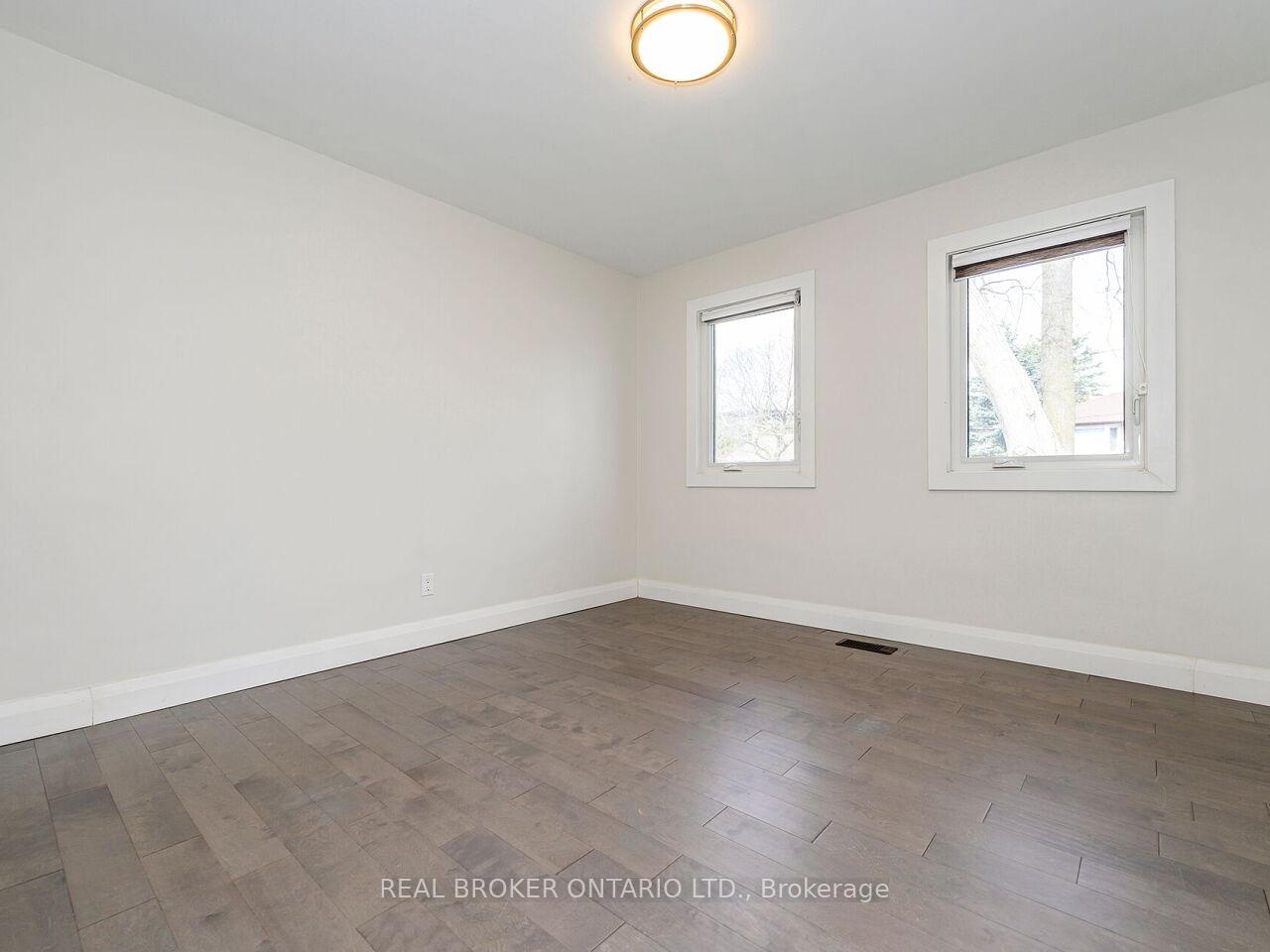 Photo 18 of 23 James Street, Hamilton, Waterdown — HOMEH