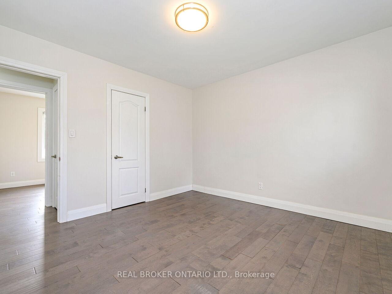 Photo 22 of 23 James Street, Hamilton, Waterdown — HOMEH