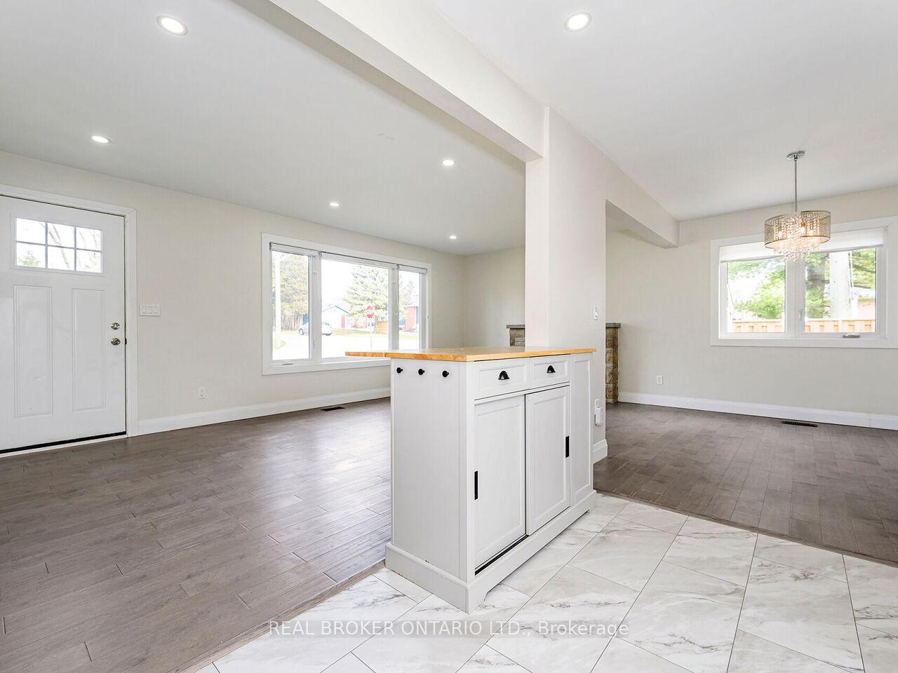 Photo 24 of 23 James Street, Hamilton, Waterdown — HOMEH