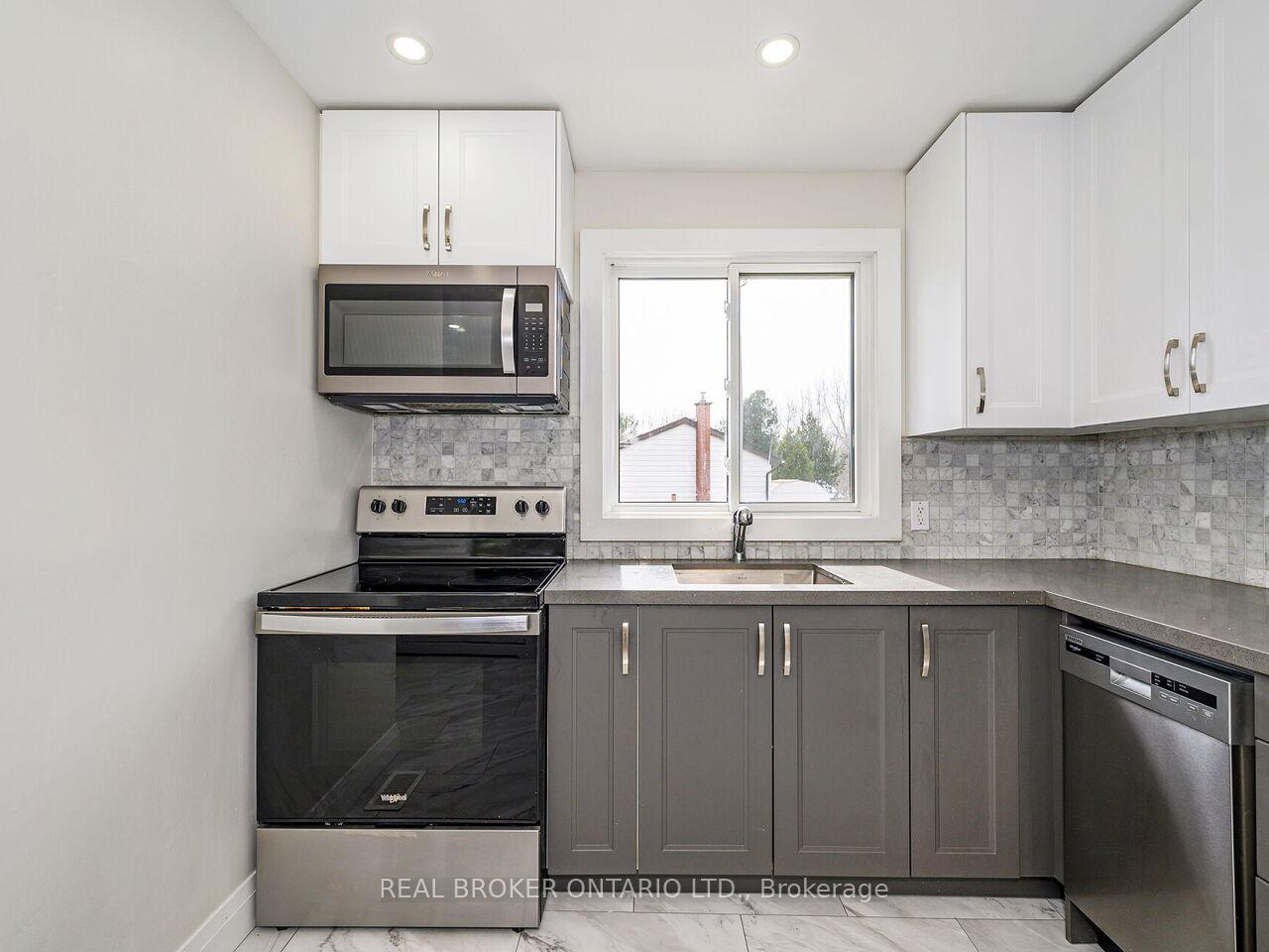 Photo 29 of 23 James Street, Hamilton, Waterdown — HOMEH