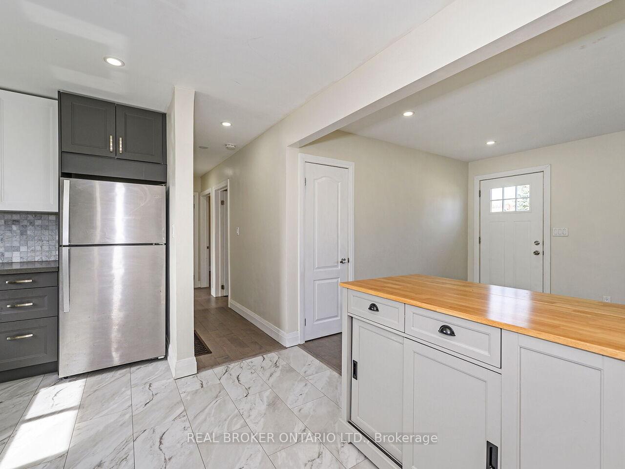 Photo 31 of 23 James Street, Hamilton, Waterdown — HOMEH