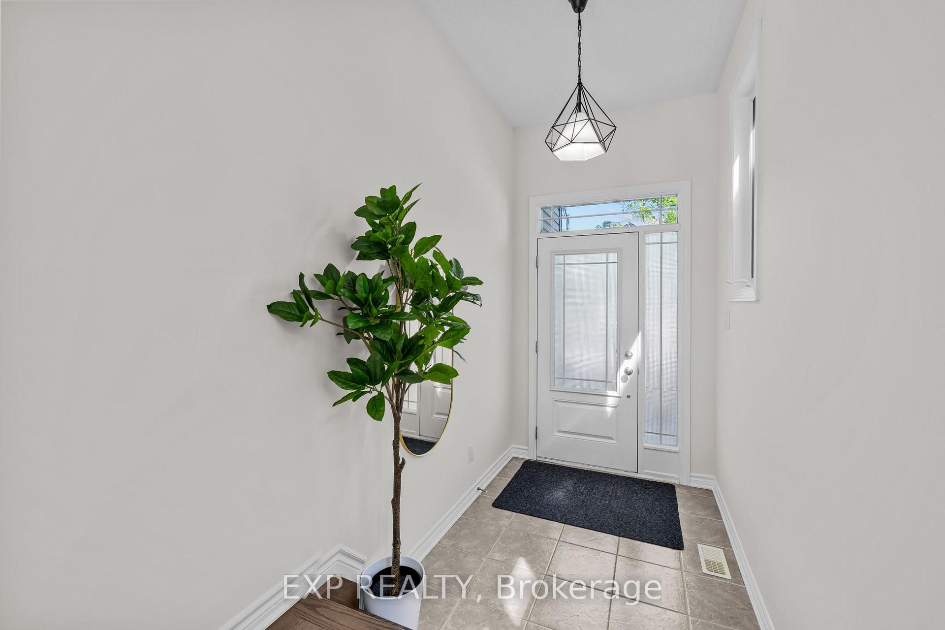 Photo 3 of 255 Rivertree Street, Ottawa, Kanata - Emerald Meadows/Trailwest — HOMEH
