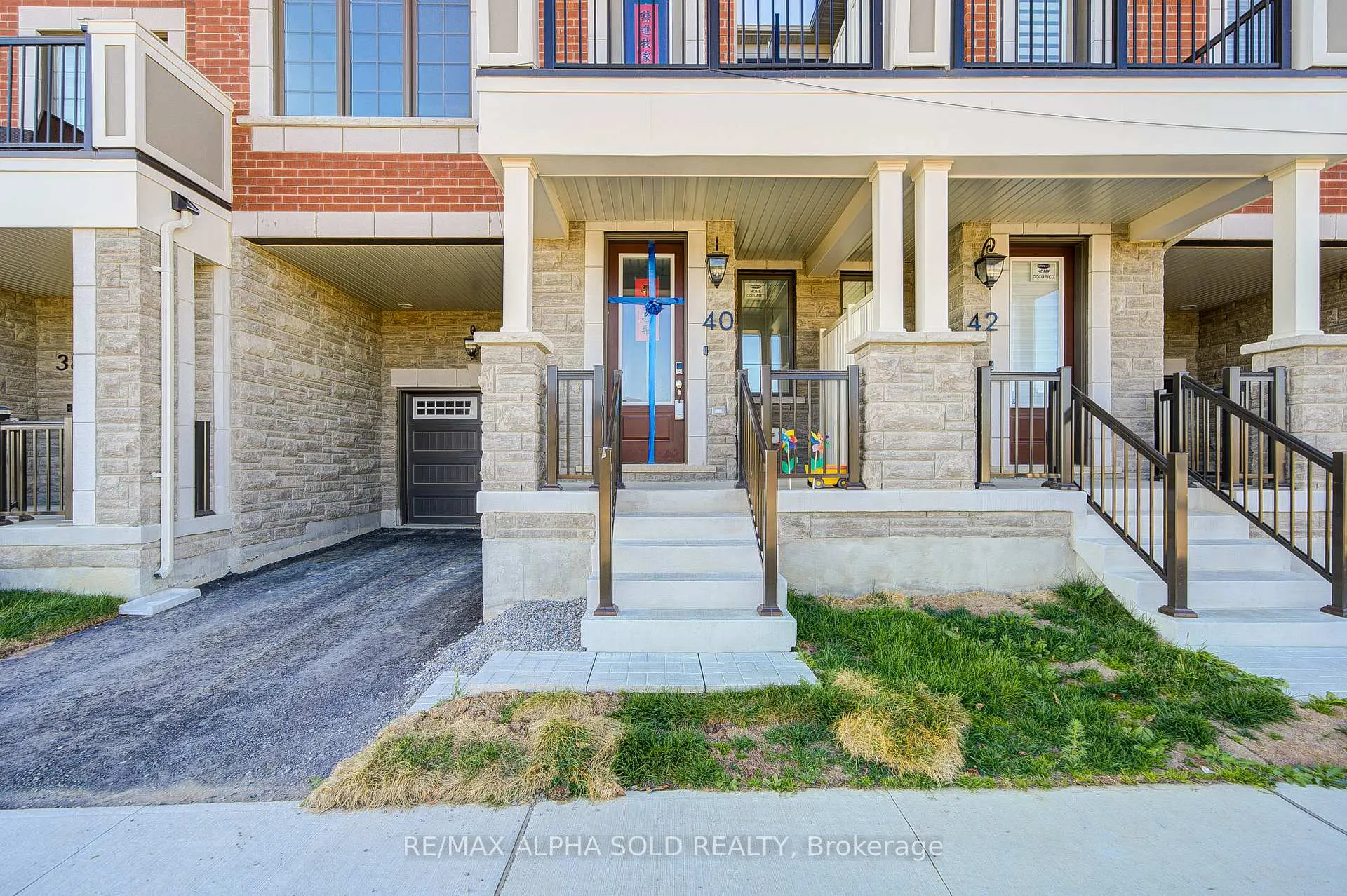Photo 4 of 40 Azure Drive, Markham, Rural Markham — HOMEH