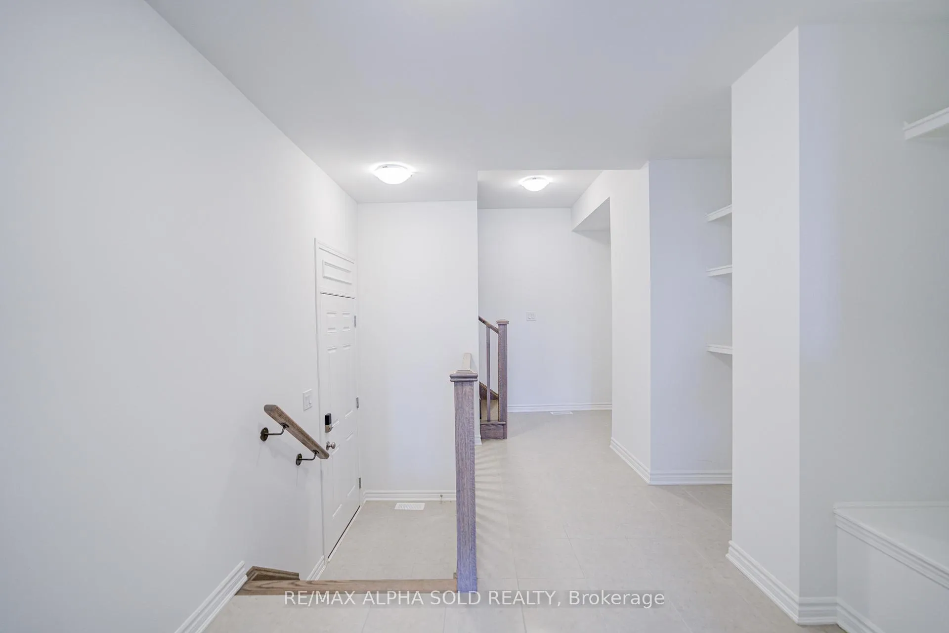 Photo 8 of 40 Azure Drive, Markham, Rural Markham — HOMEH