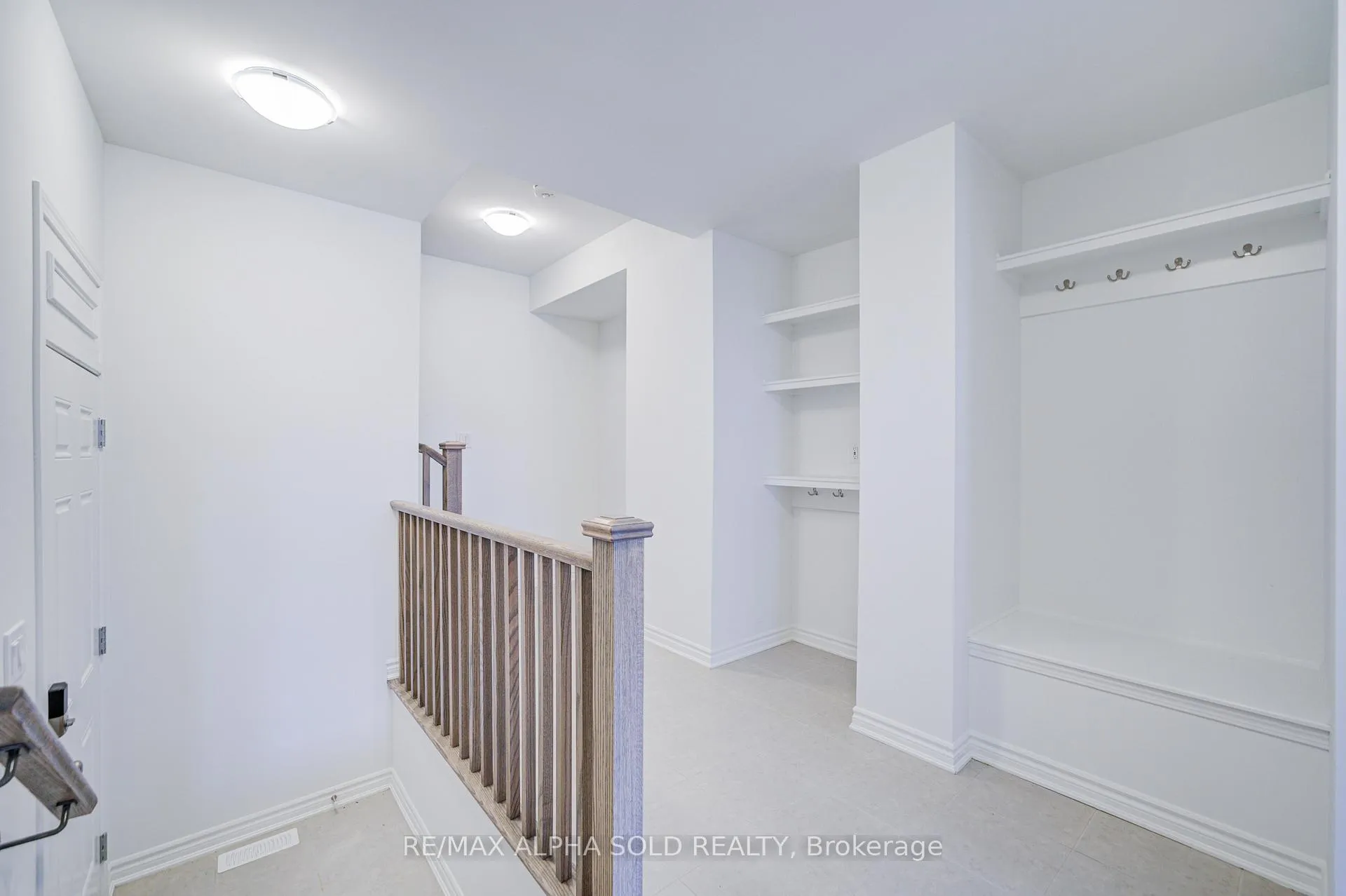 Photo 9 of 40 Azure Drive, Markham, Rural Markham — HOMEH