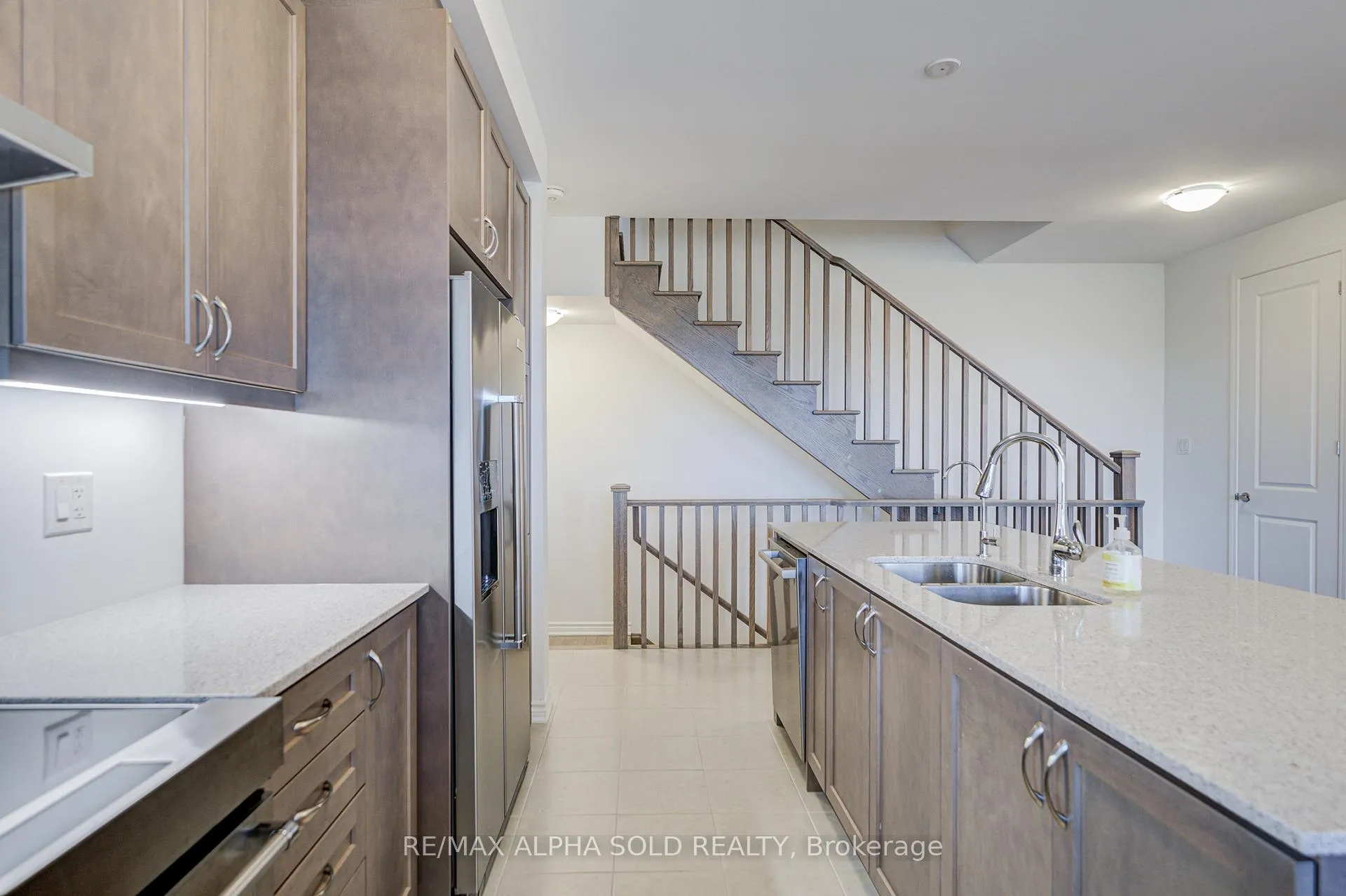 Photo 20 of 40 Azure Drive, Markham, Rural Markham — HOMEH