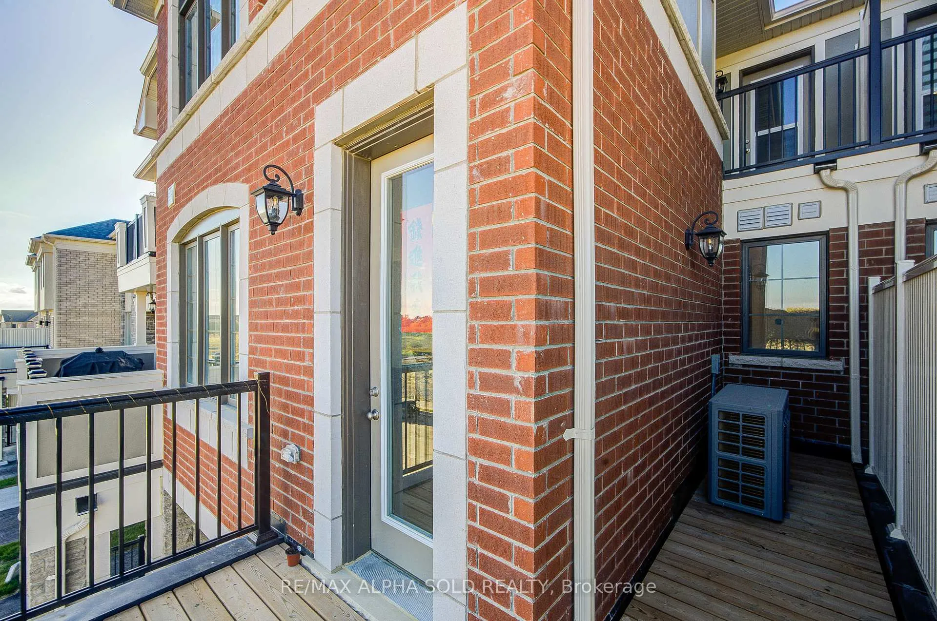 Photo 29 of 40 Azure Drive, Markham, Rural Markham — HOMEH