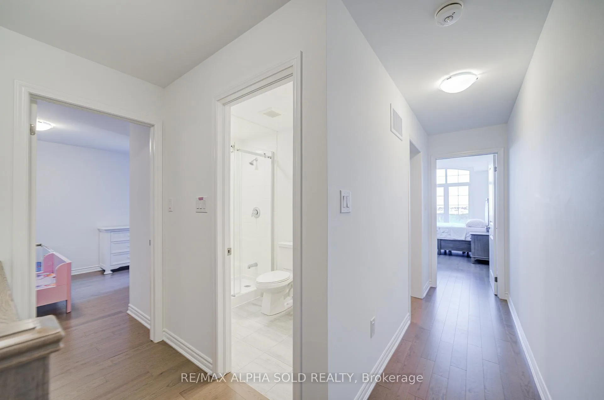 Photo 34 of 40 Azure Drive, Markham, Rural Markham — HOMEH