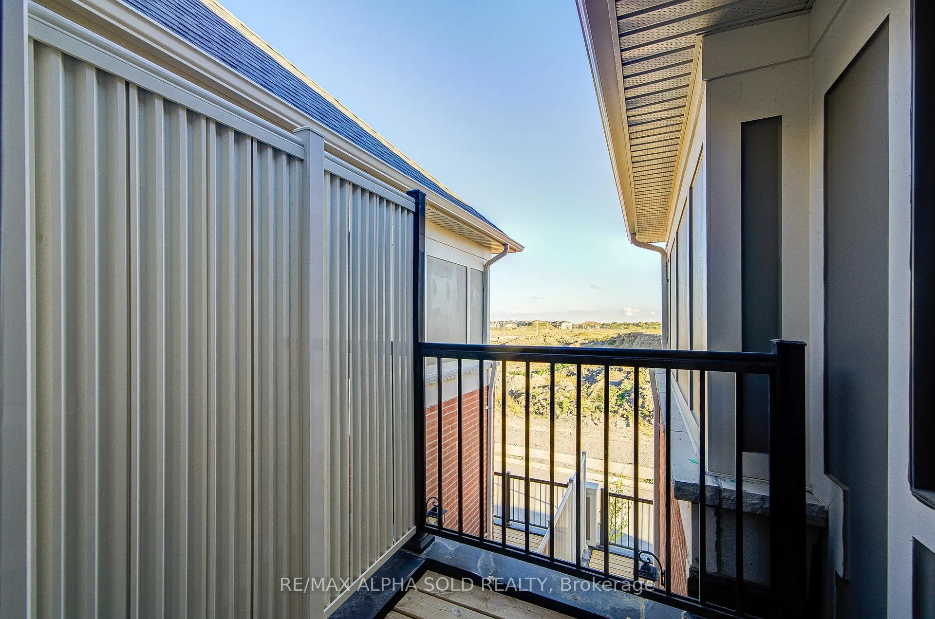 Photo 39 of 40 Azure Drive, Markham, Rural Markham — HOMEH