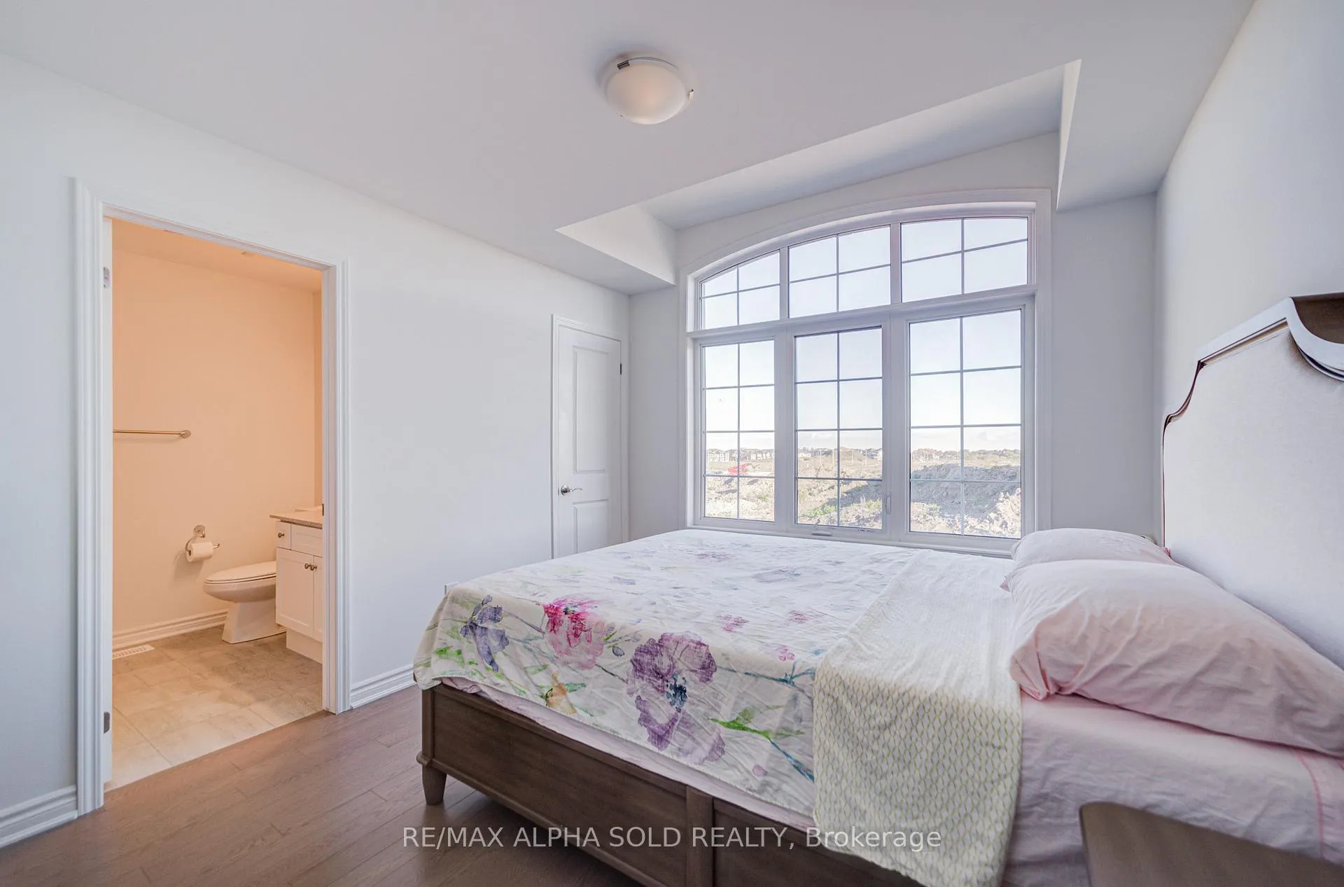 Photo 44 of 40 Azure Drive, Markham, Rural Markham — HOMEH