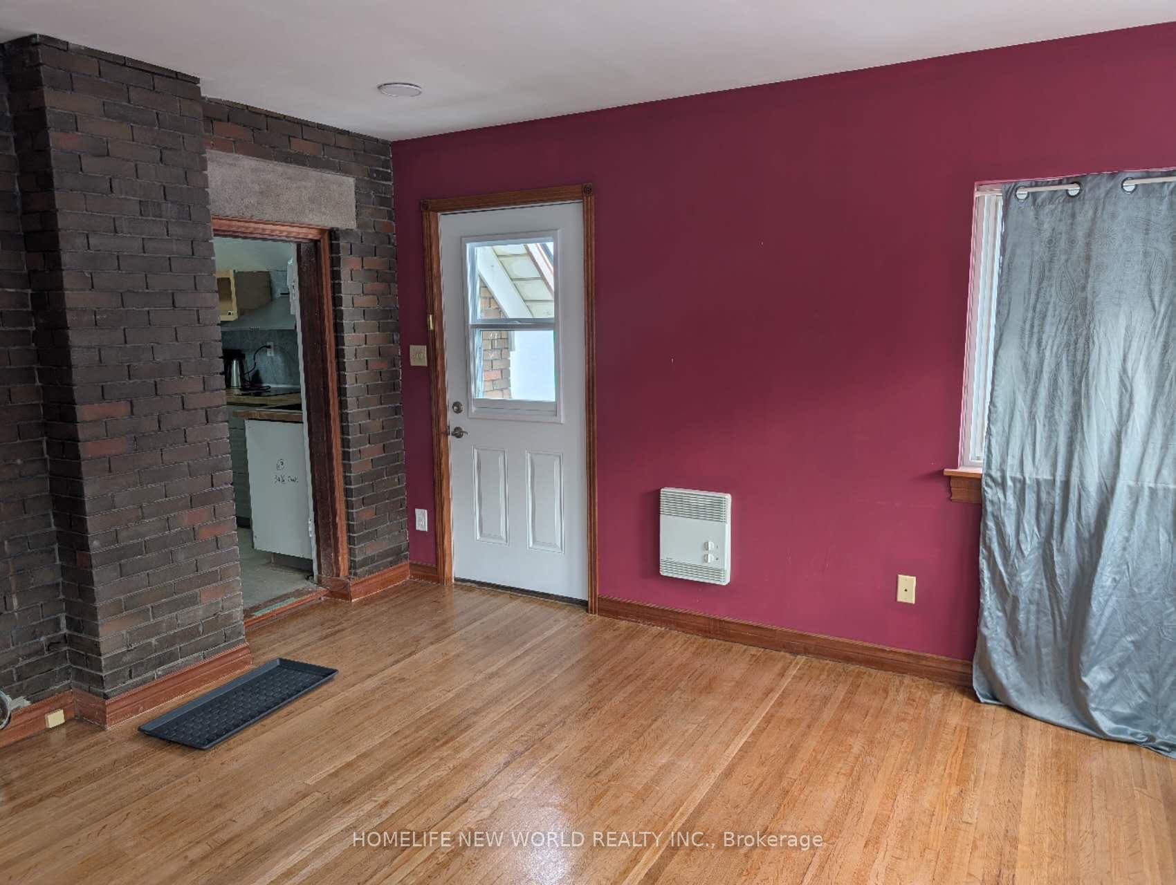 Photo 5 of 33 Delisle Avenue E, Kitchener — HOMEH