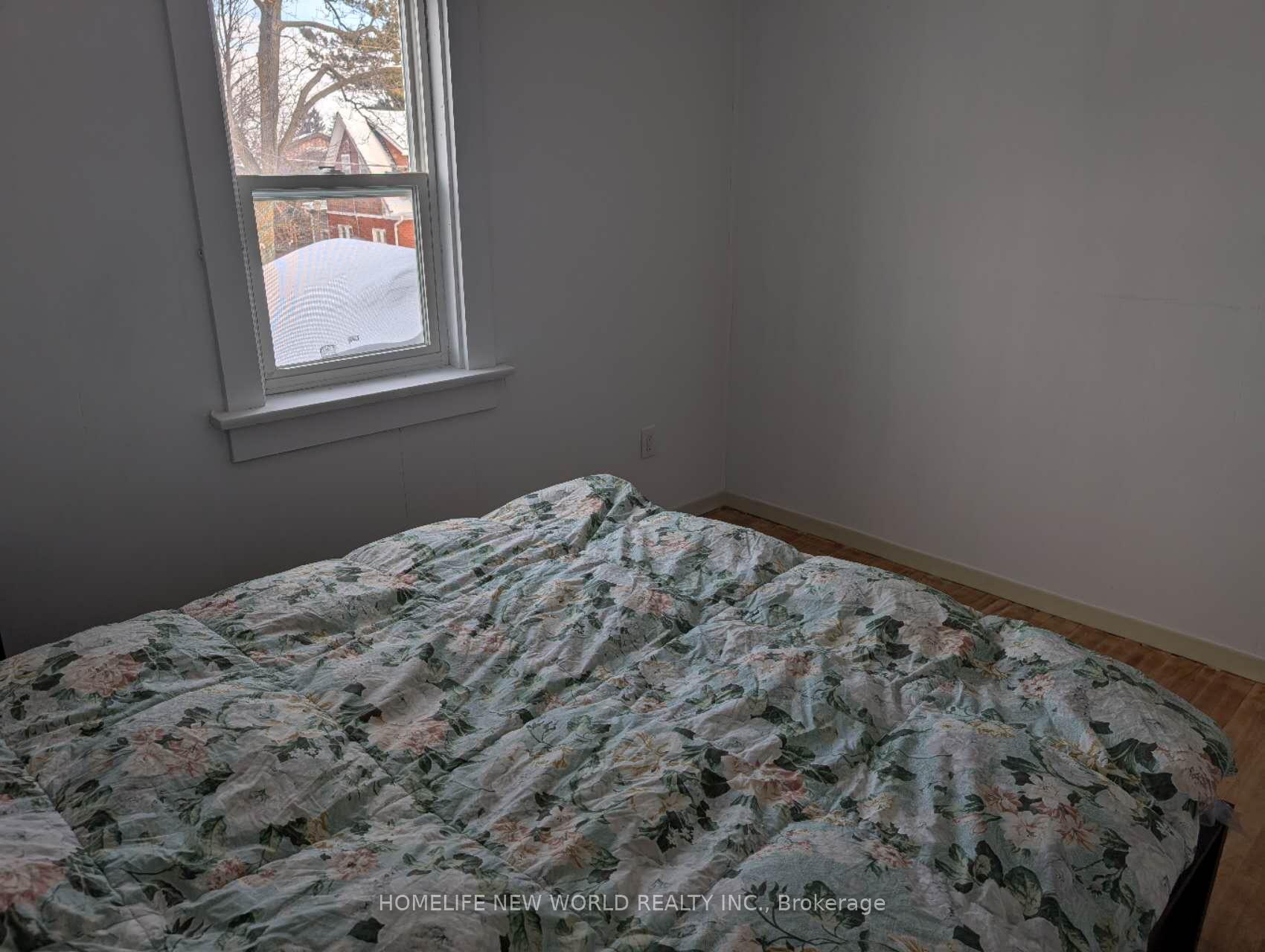 Photo 7 of 33 Delisle Avenue E, Kitchener — HOMEH