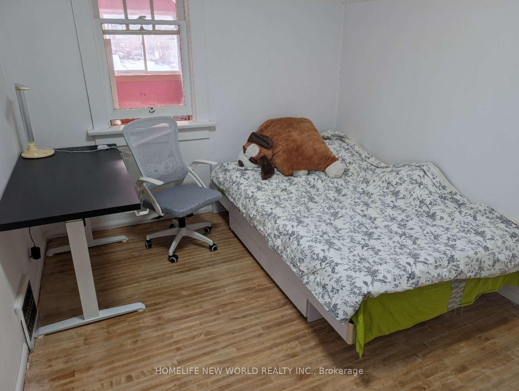 Photo 8 of 33 Delisle Avenue E, Kitchener — HOMEH