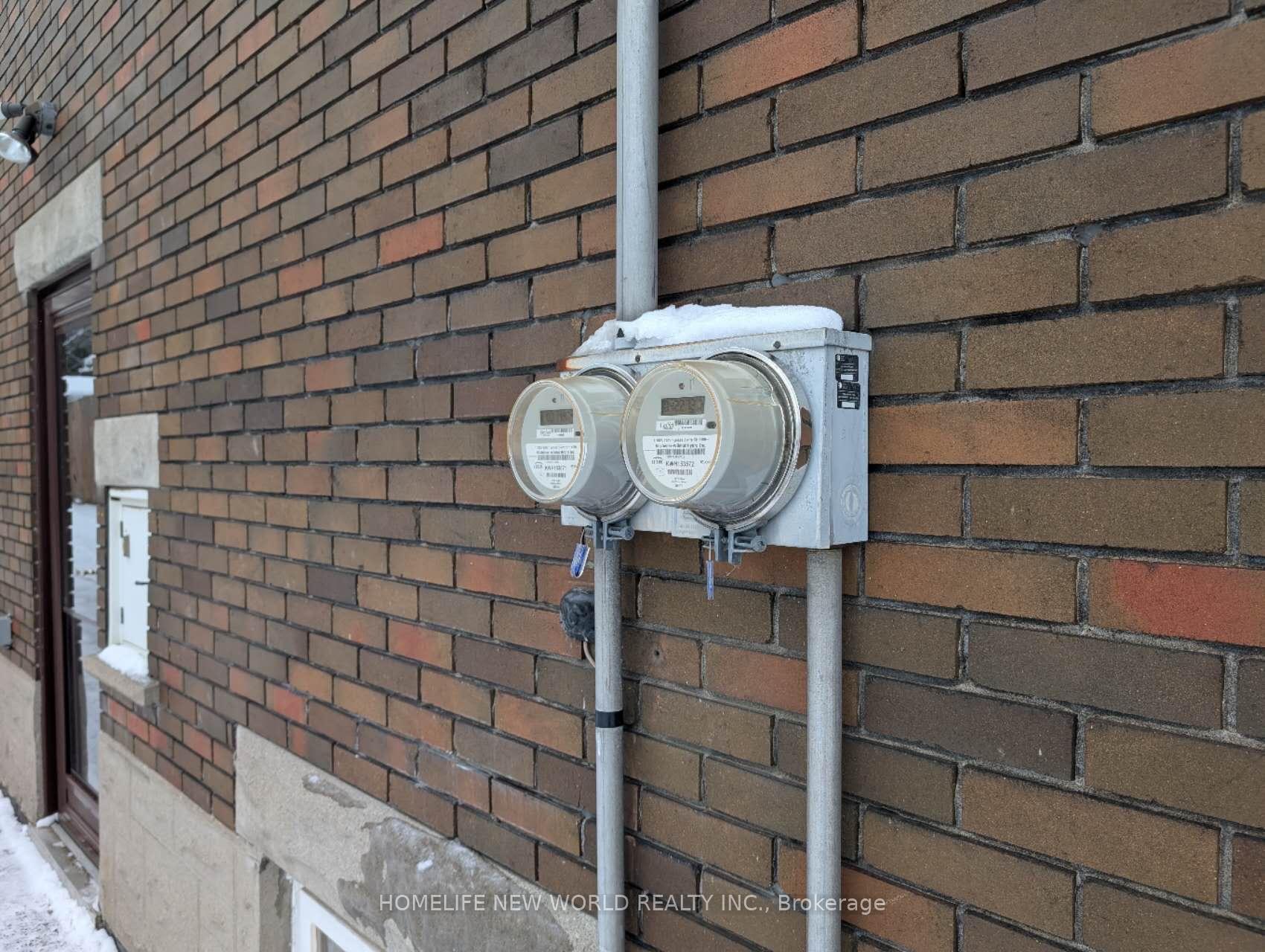 Photo 17 of 33 Delisle Avenue E, Kitchener — HOMEH