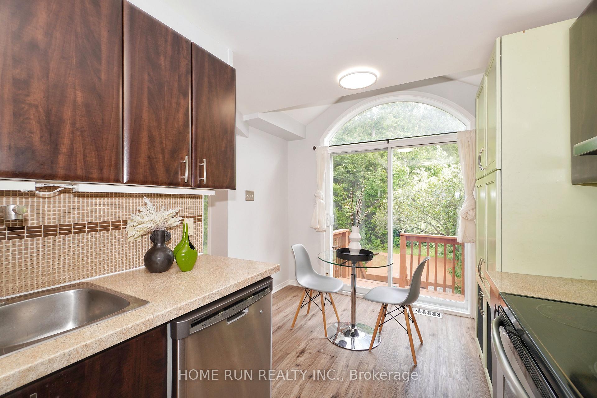 Photo 17 of 6 Wimbledon Way, Ottawa, Kanata - Morgan's Grant/South March — HOMEH