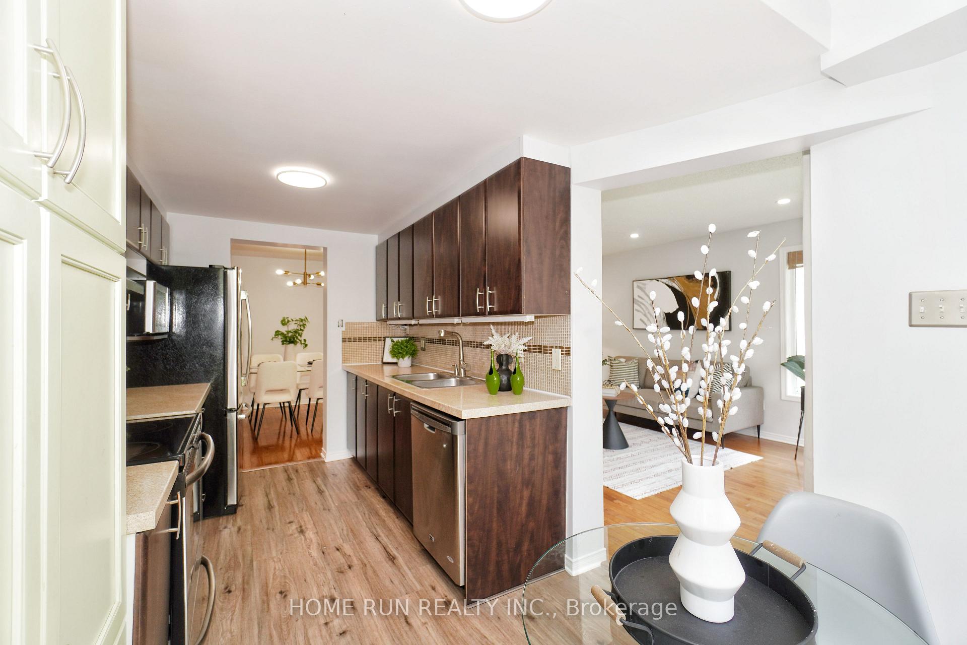 Photo 18 of 6 Wimbledon Way, Ottawa, Kanata - Morgan's Grant/South March — HOMEH