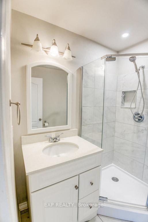 Photo 4 of 14 Hawley Crescent, Ottawa, Kanata - Bridlewood — HOMEH