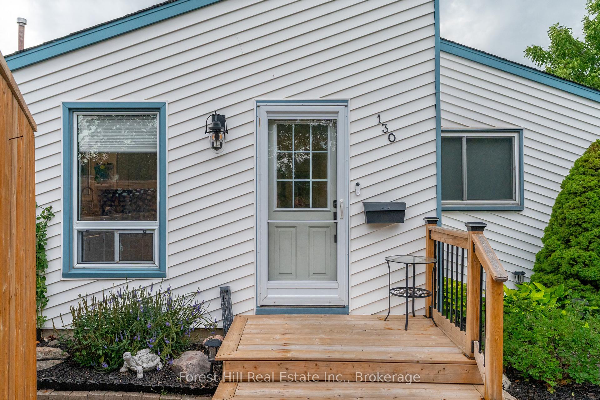 Photo 5 of 130 Pepperwood Crescent, Kitchener — HOMEH