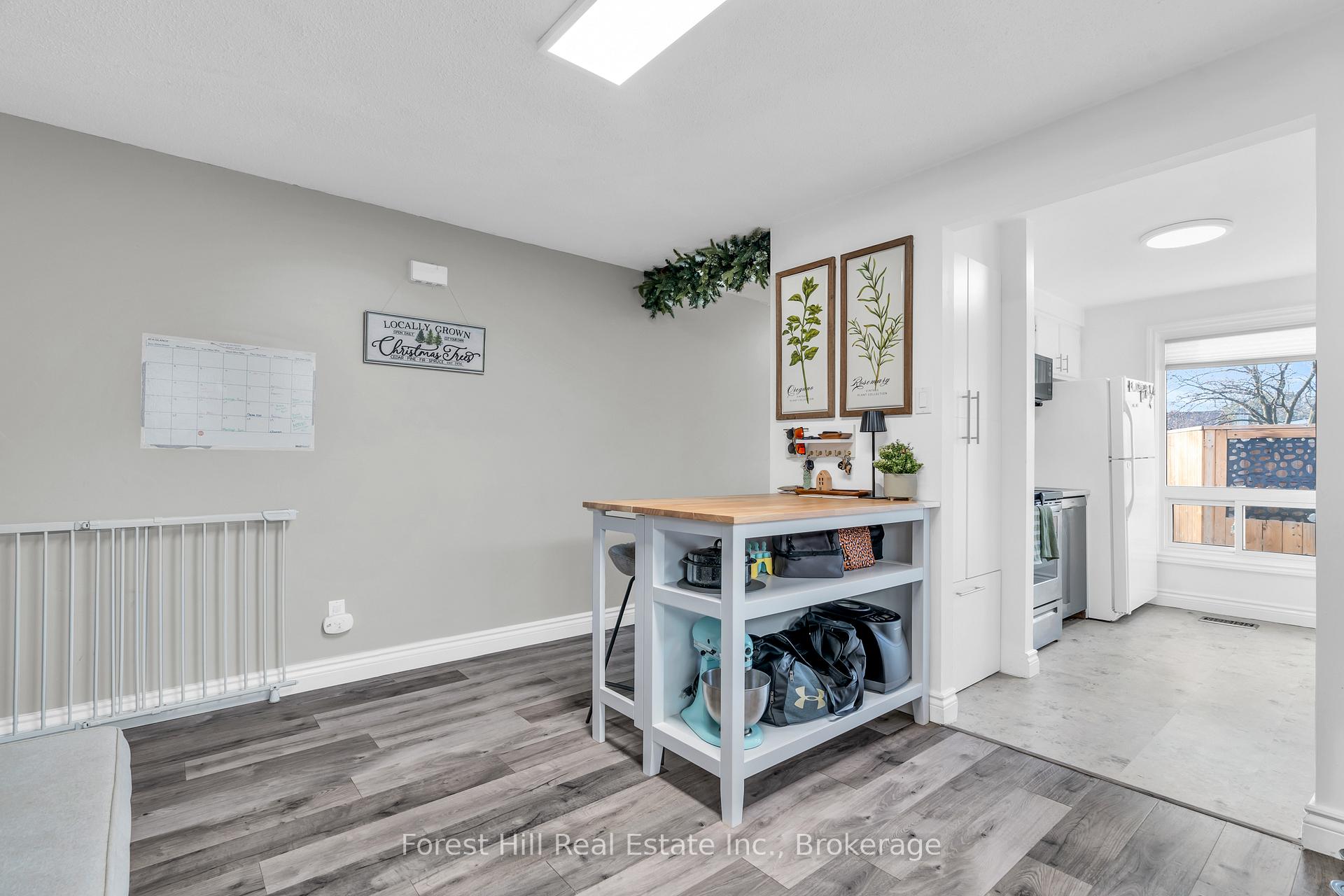 Photo 9 of 130 Pepperwood Crescent, Kitchener — HOMEH