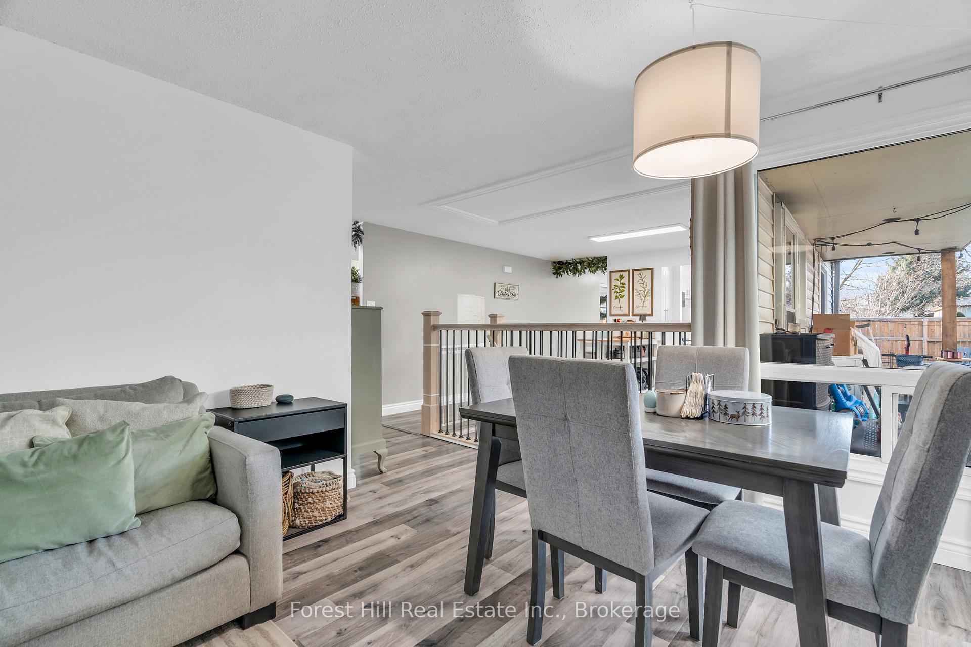 Photo 16 of 130 Pepperwood Crescent, Kitchener — HOMEH