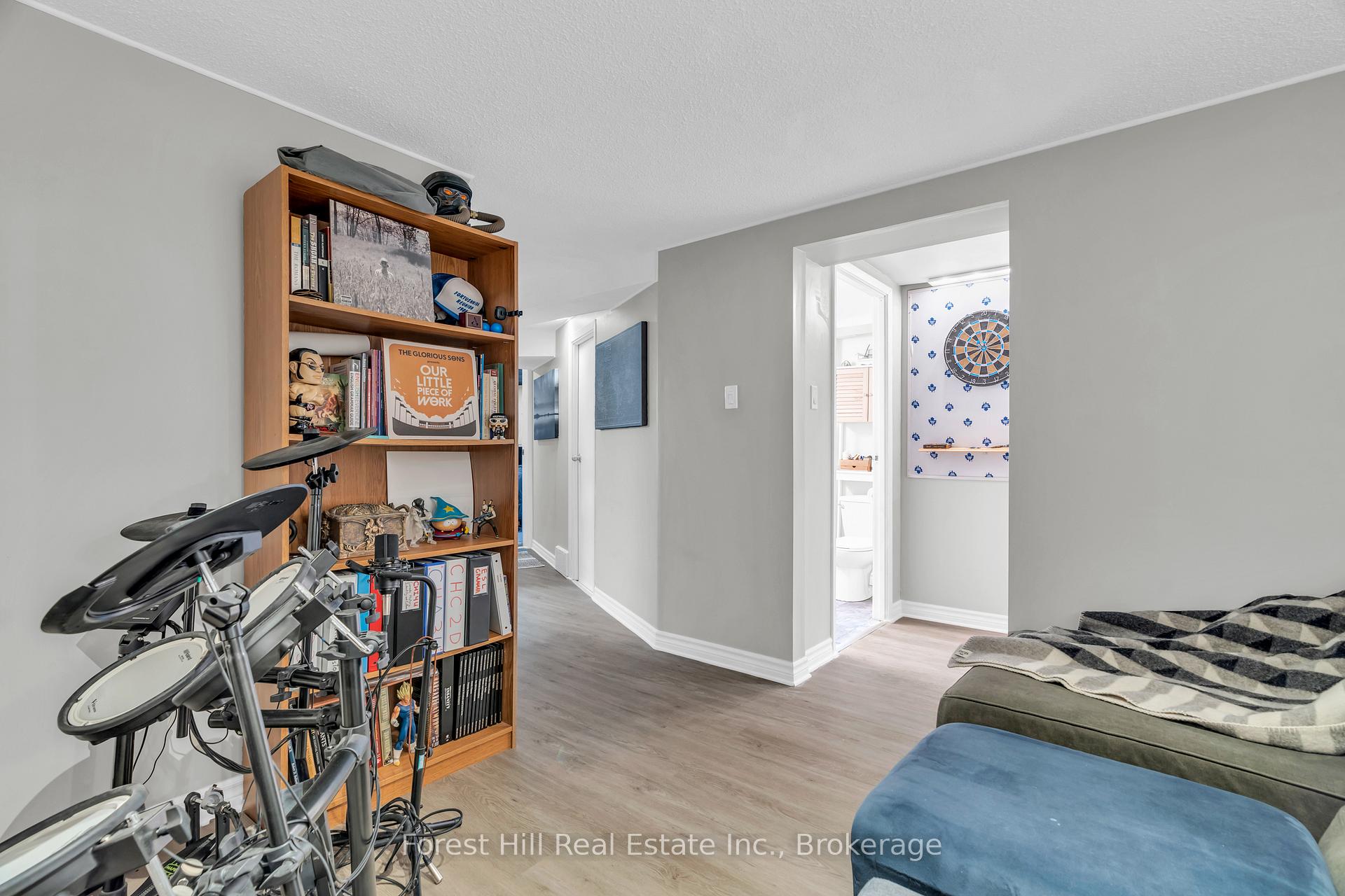 Photo 30 of 130 Pepperwood Crescent, Kitchener — HOMEH