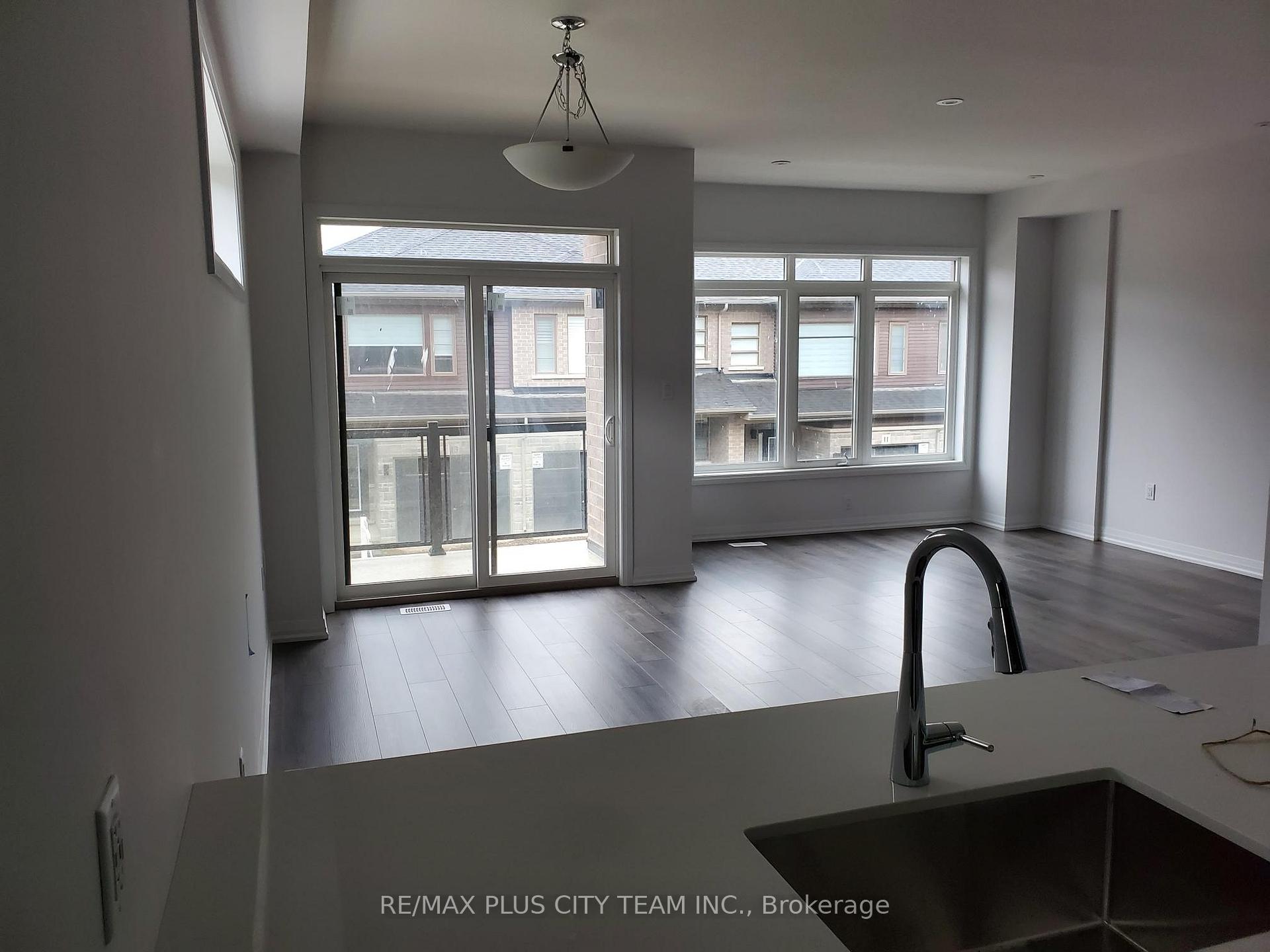 Photo 6 of Unit 87, 61 Soho Street, Hamilton, Stoney Creek Mountain — HOMEH