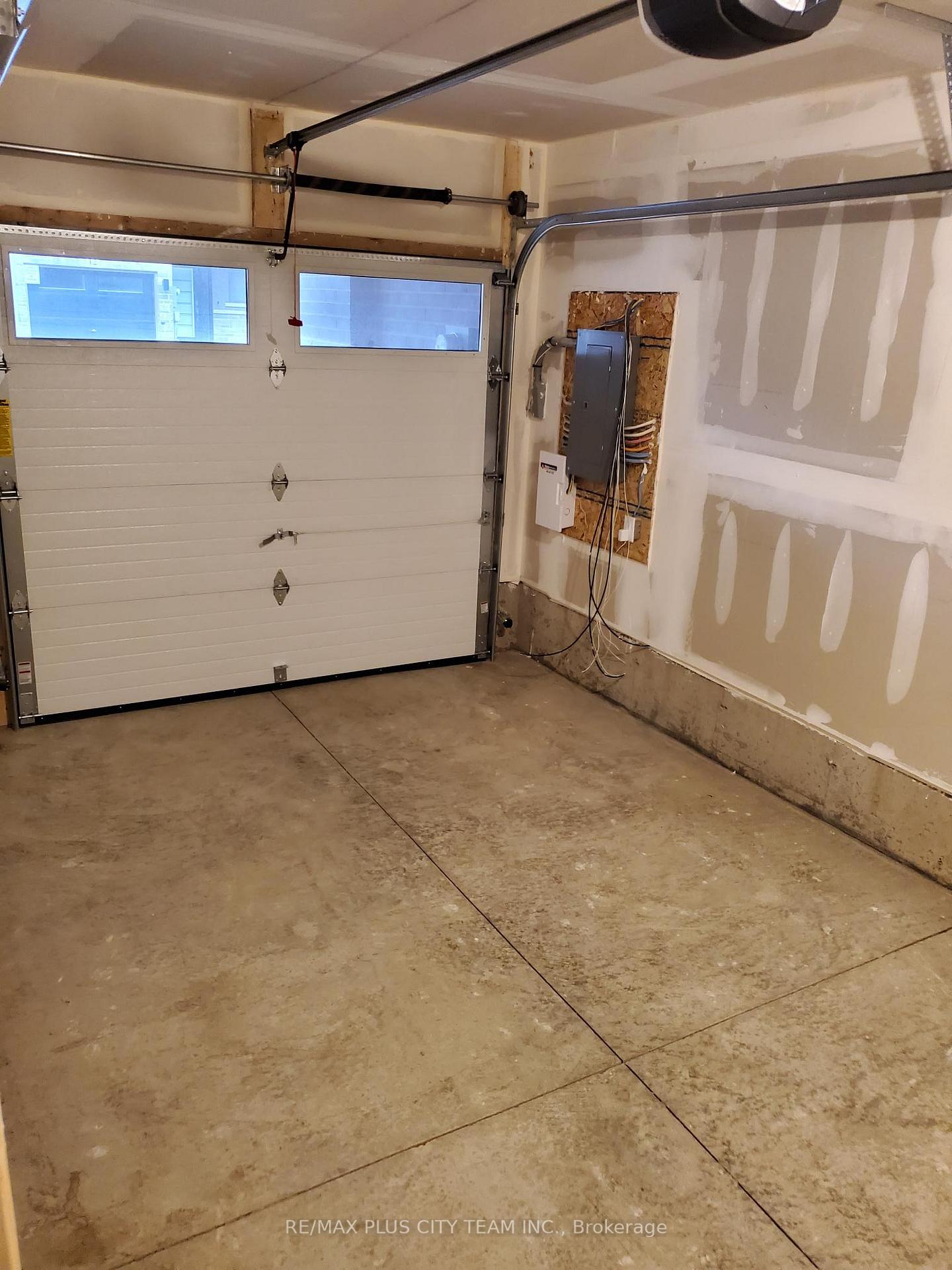 Photo 16 of Unit 87, 61 Soho Street, Hamilton, Stoney Creek Mountain — HOMEH
