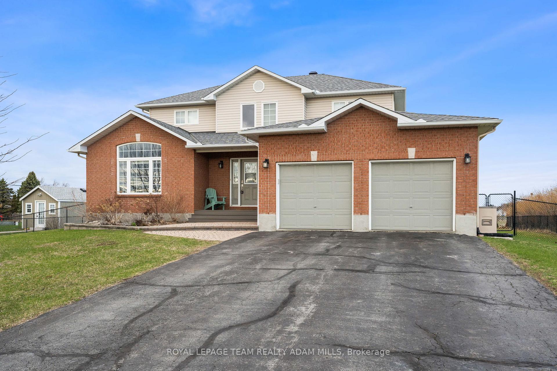 Photo 2 of 2104 Trailwood Drive, Ottawa, North Gower — HOMEH