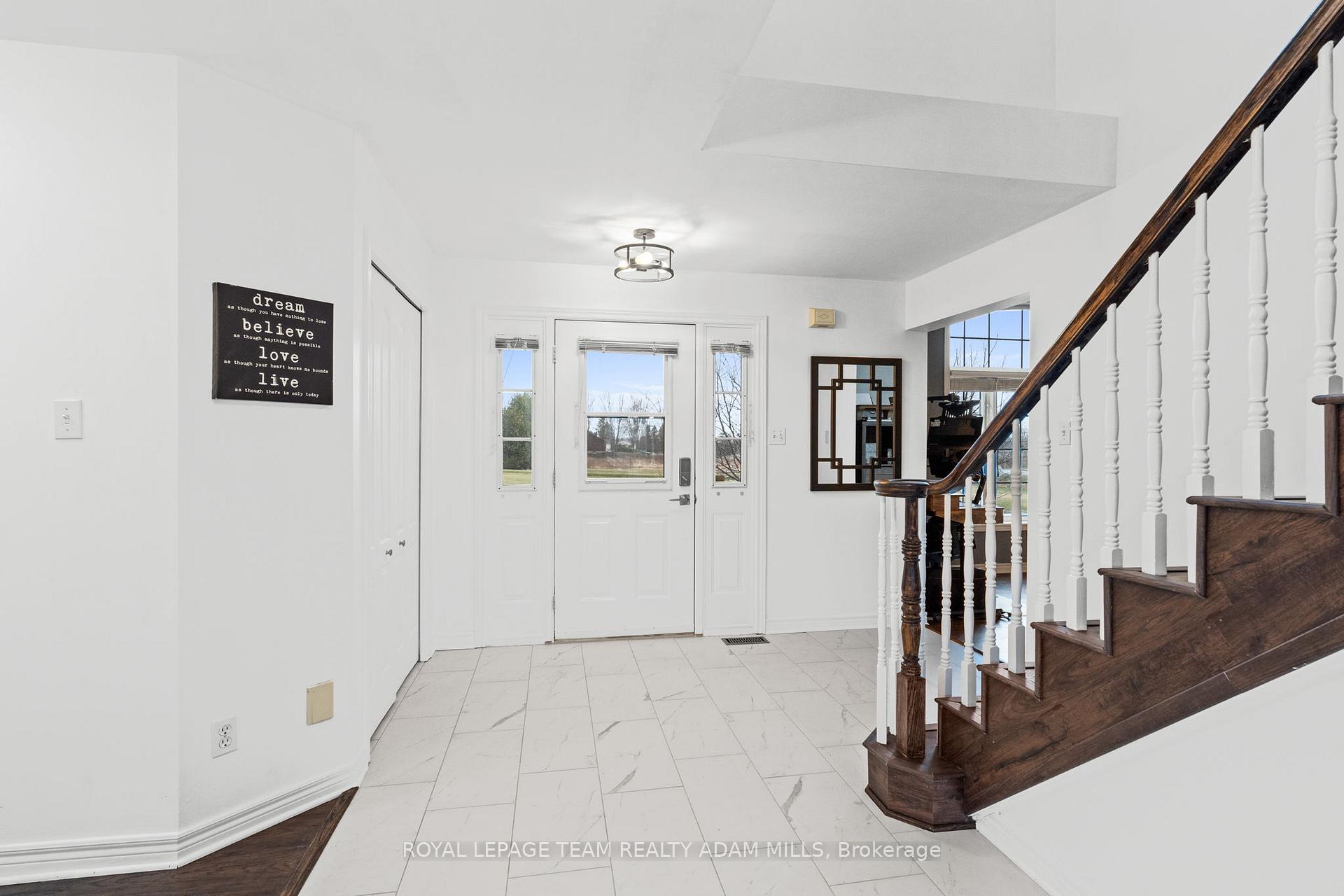 Photo 5 of 2104 Trailwood Drive, Ottawa, North Gower — HOMEH